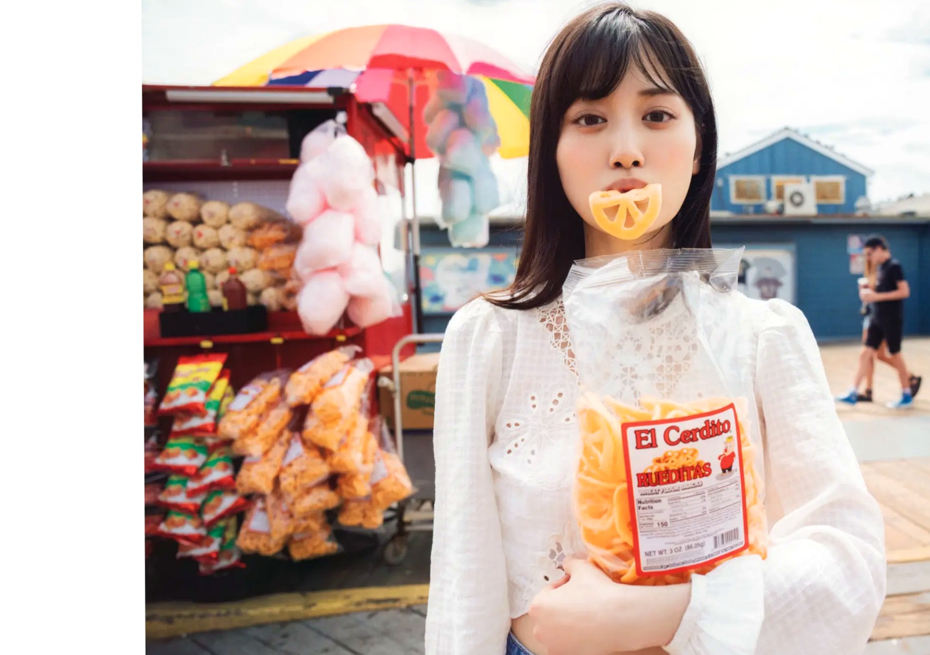 《山下美月 - ヒロイン》海边黑色比基尼与浴室甜美写真