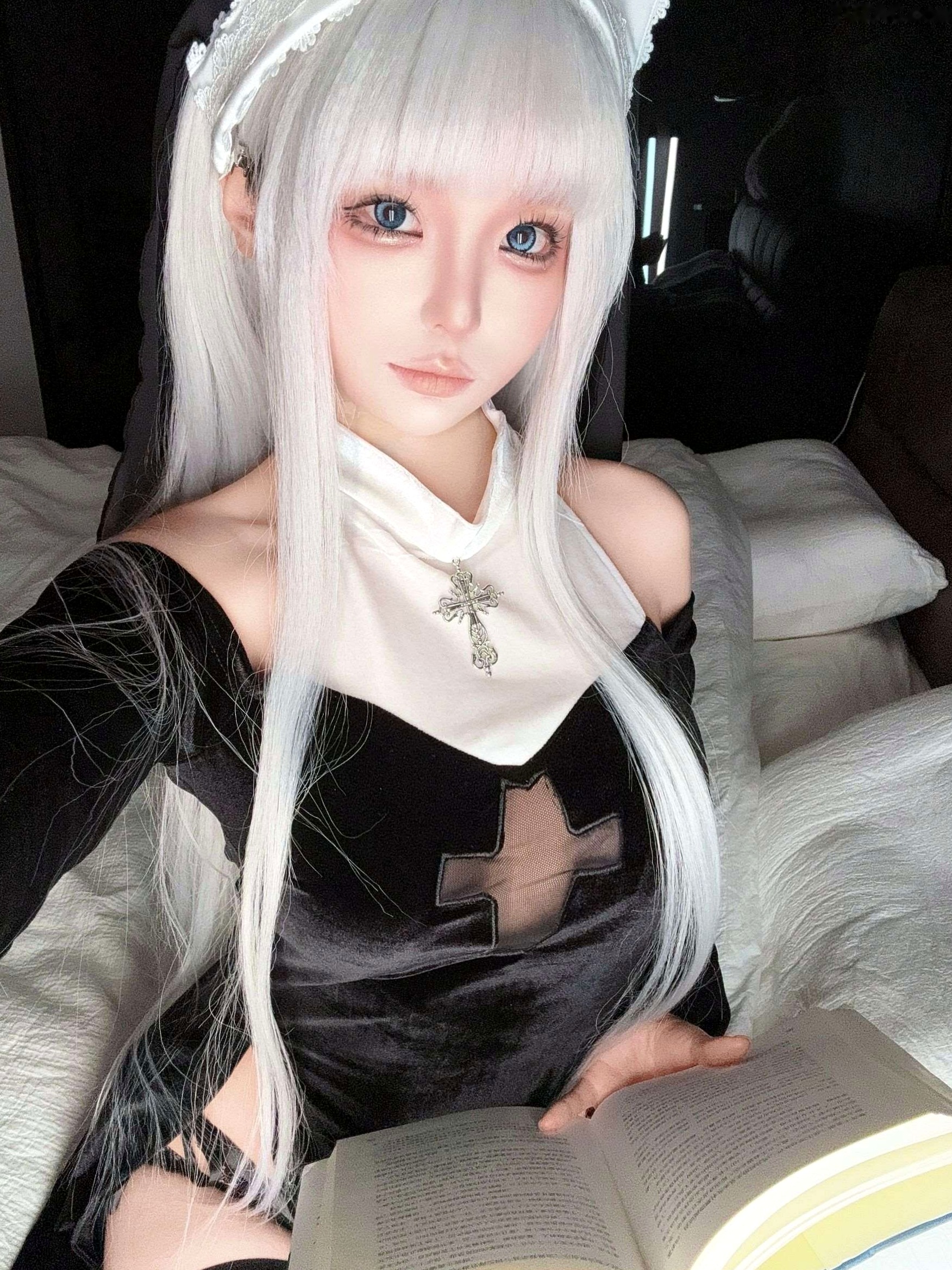 《蠢沫沫-自拍3月》甜美泳装与黑色内衣性感私房照