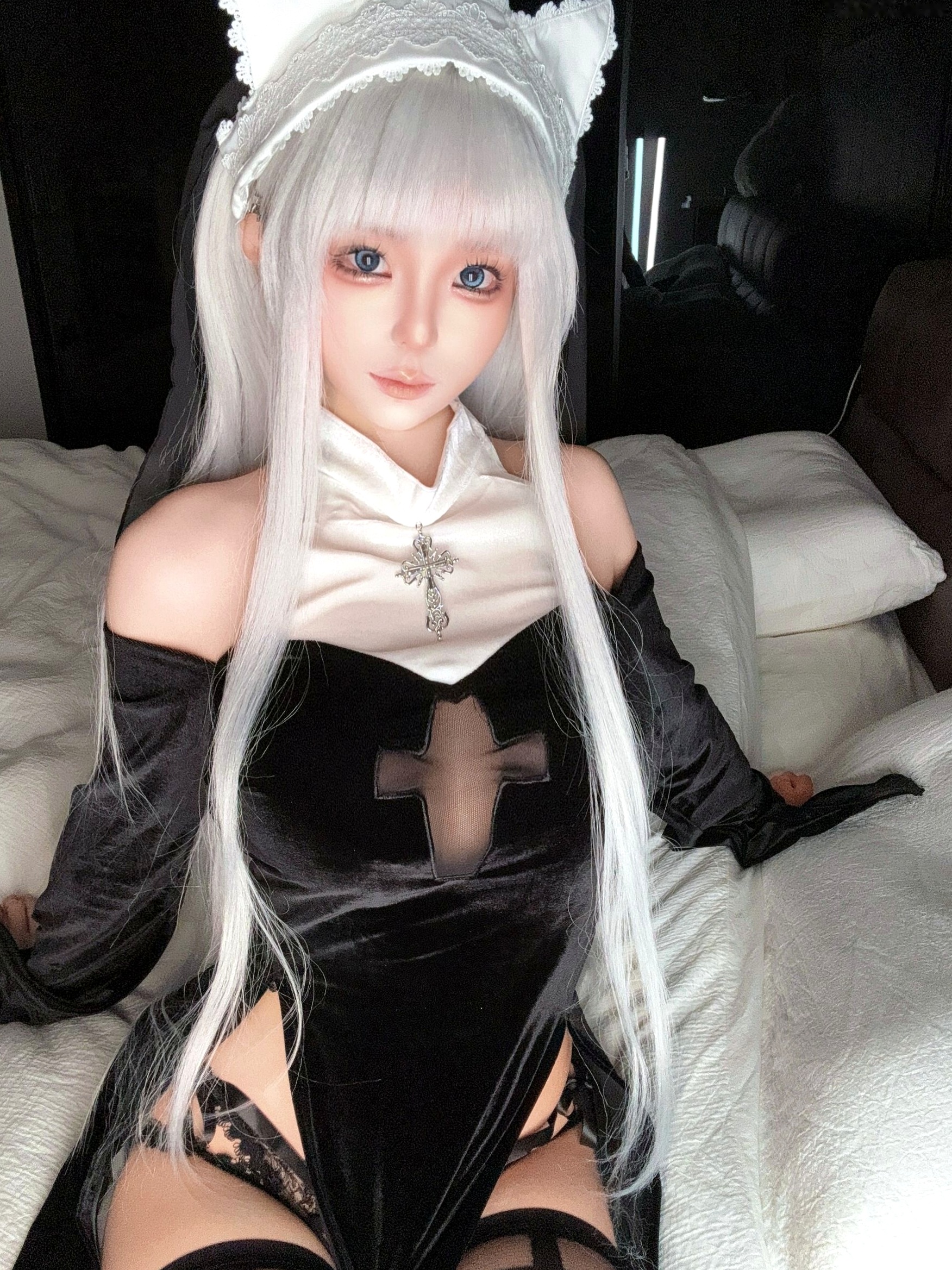 《蠢沫沫-自拍3月》甜美泳装与黑色内衣性感私房照