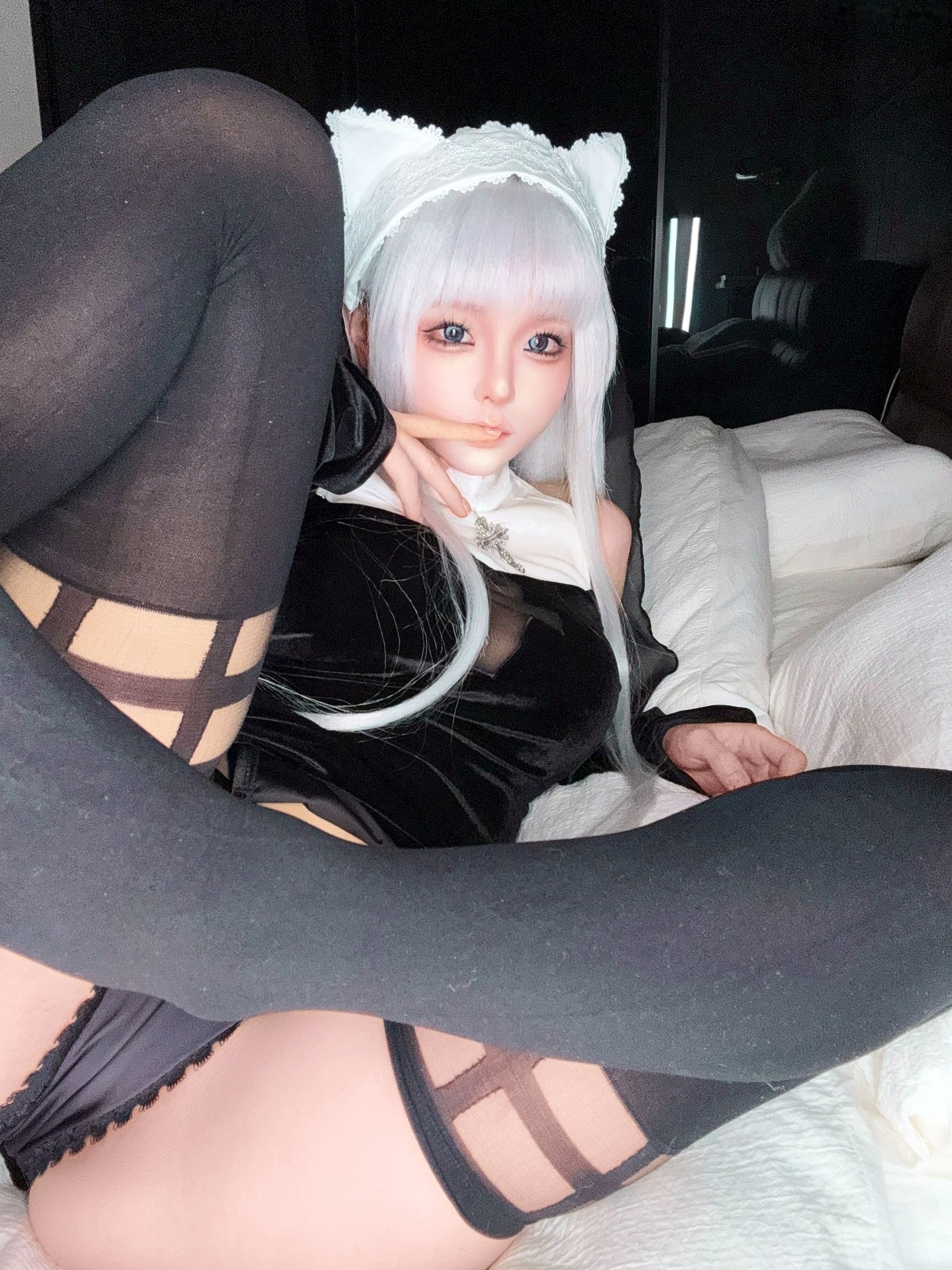 《蠢沫沫-自拍3月》甜美泳装与黑色内衣性感私房照