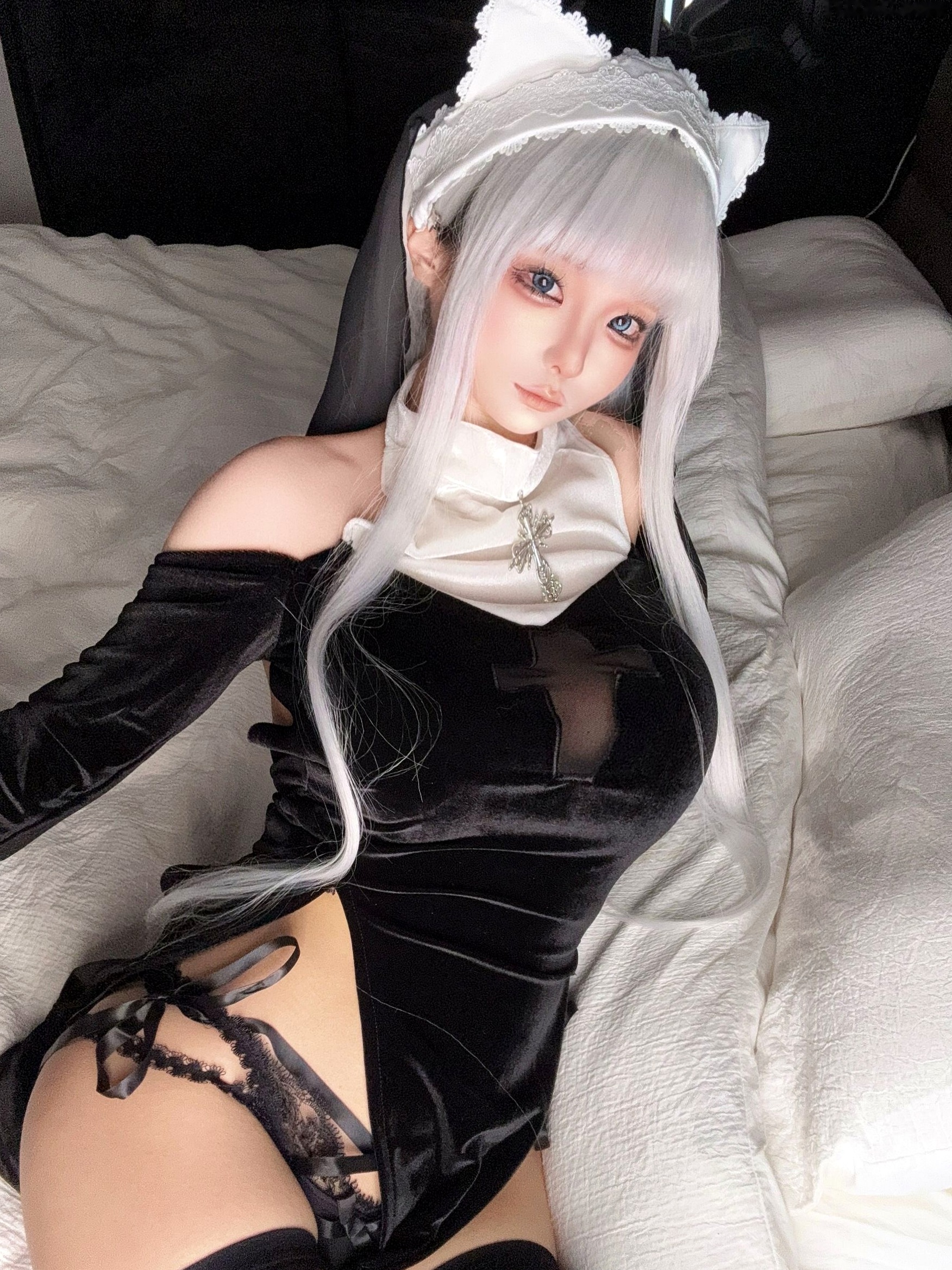 《蠢沫沫-自拍3月》甜美泳装与黑色内衣性感私房照