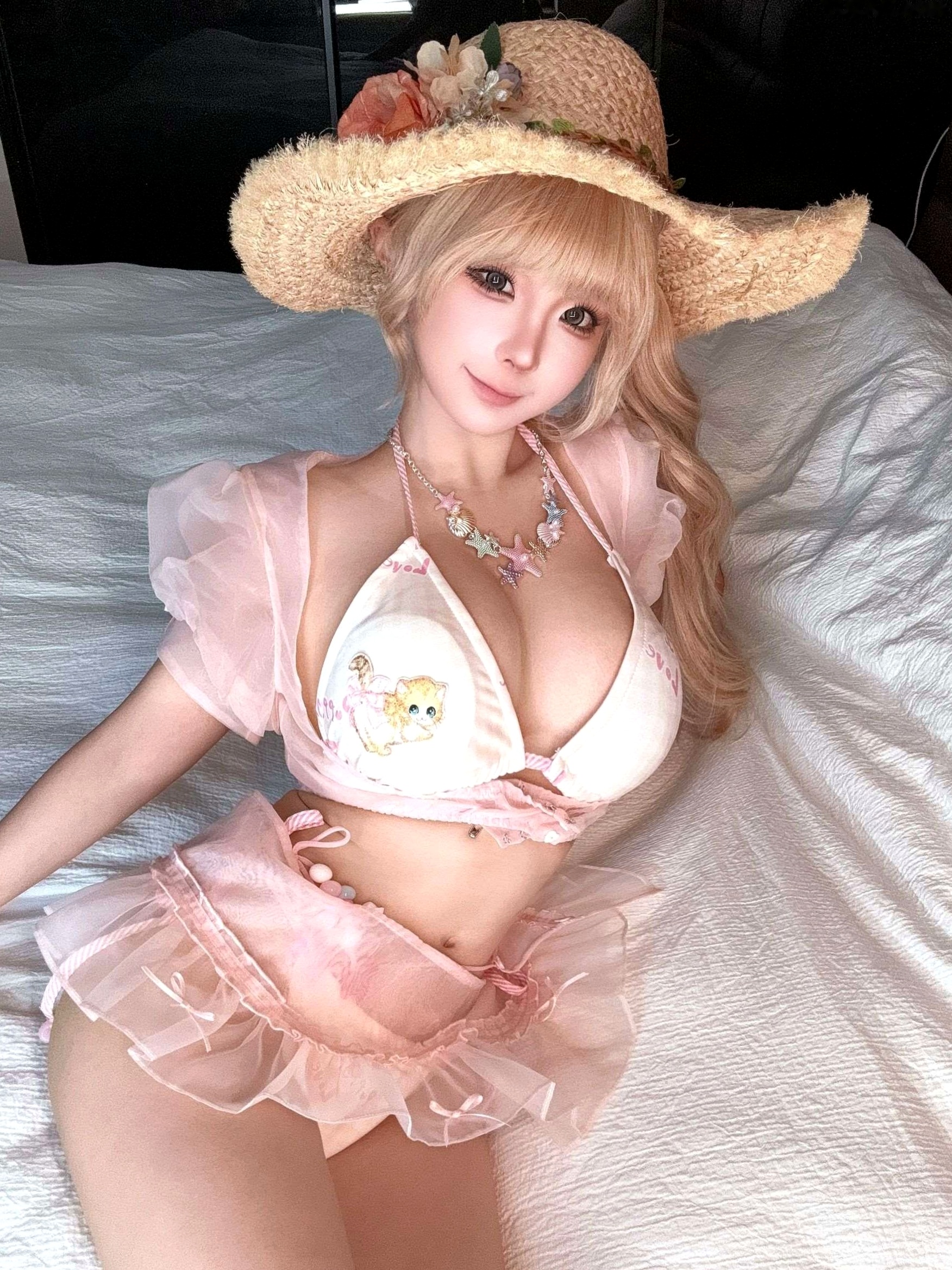 《蠢沫沫-自拍3月》甜美泳装与黑色内衣性感私房照