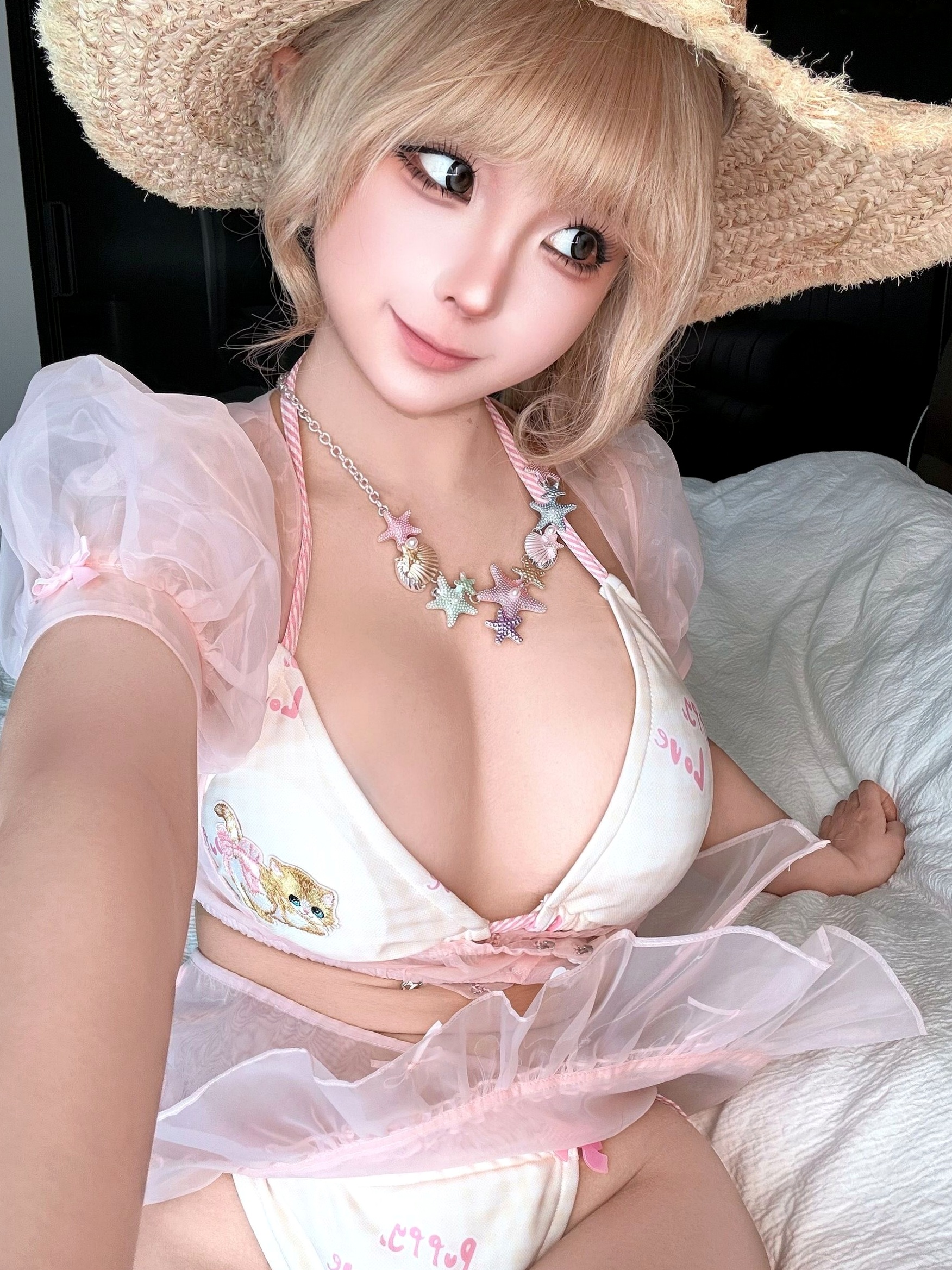 《蠢沫沫-自拍3月》甜美泳装与黑色内衣性感私房照