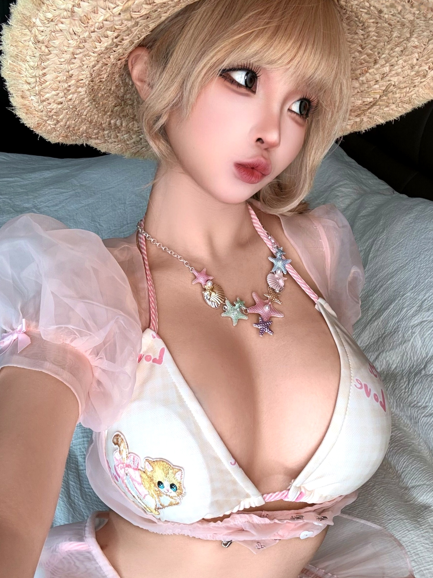 《蠢沫沫-自拍3月》甜美泳装与黑色内衣性感私房照