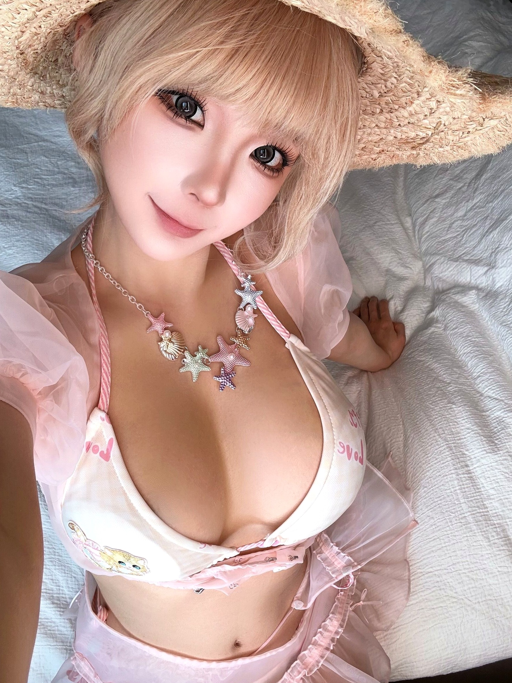 《蠢沫沫-自拍3月》甜美泳装与黑色内衣性感私房照