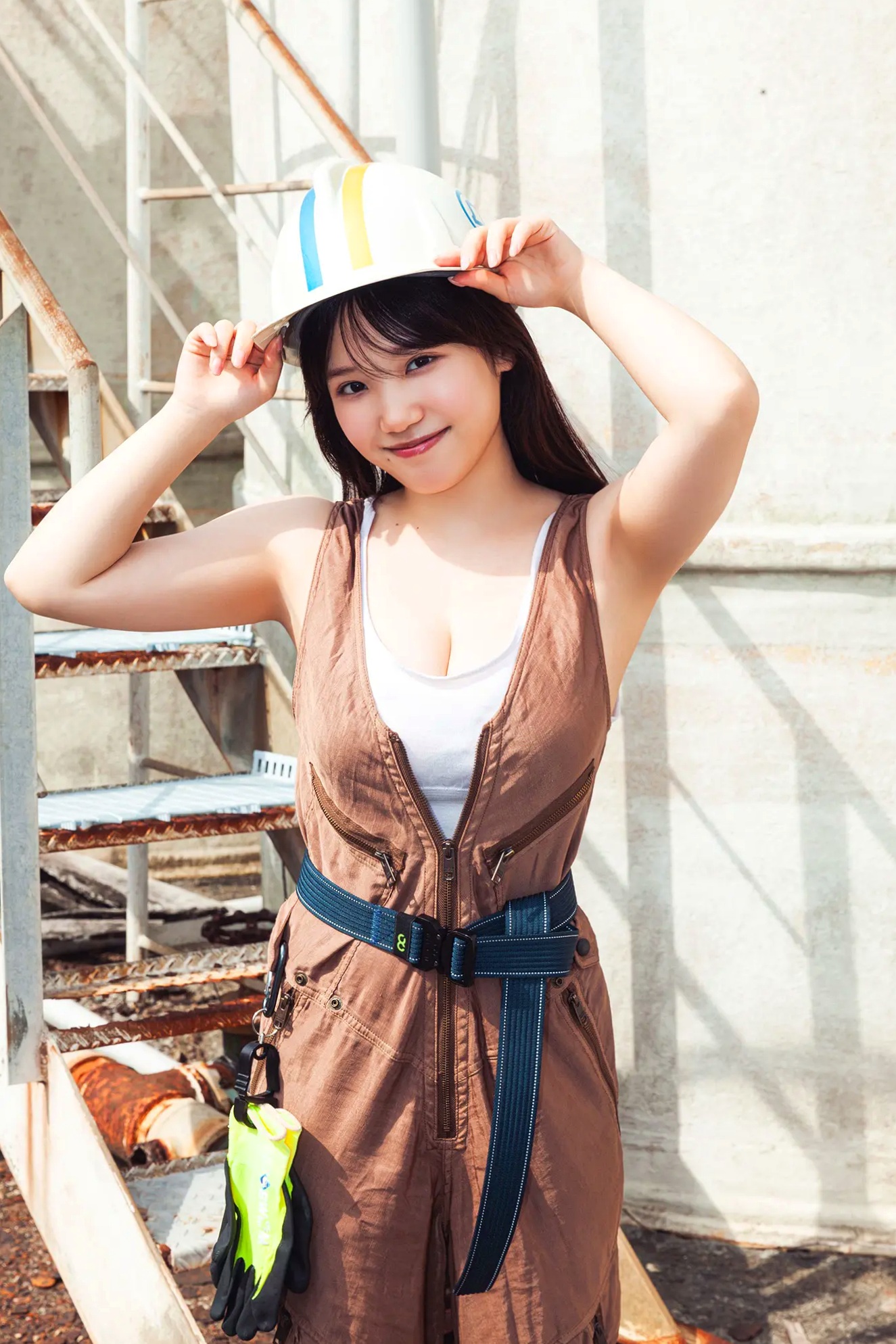 堀みなみ - 聖なるHカップ vol.3 日本童颜巨乳女神阳光户外比基尼写真