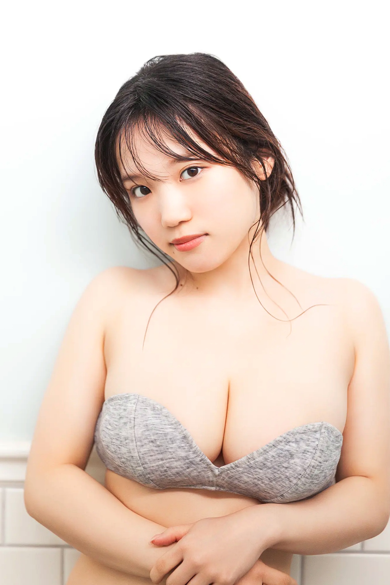 堀みなみ - 聖なるHカップ vol.3 日本童颜巨乳女神阳光户外比基尼写真