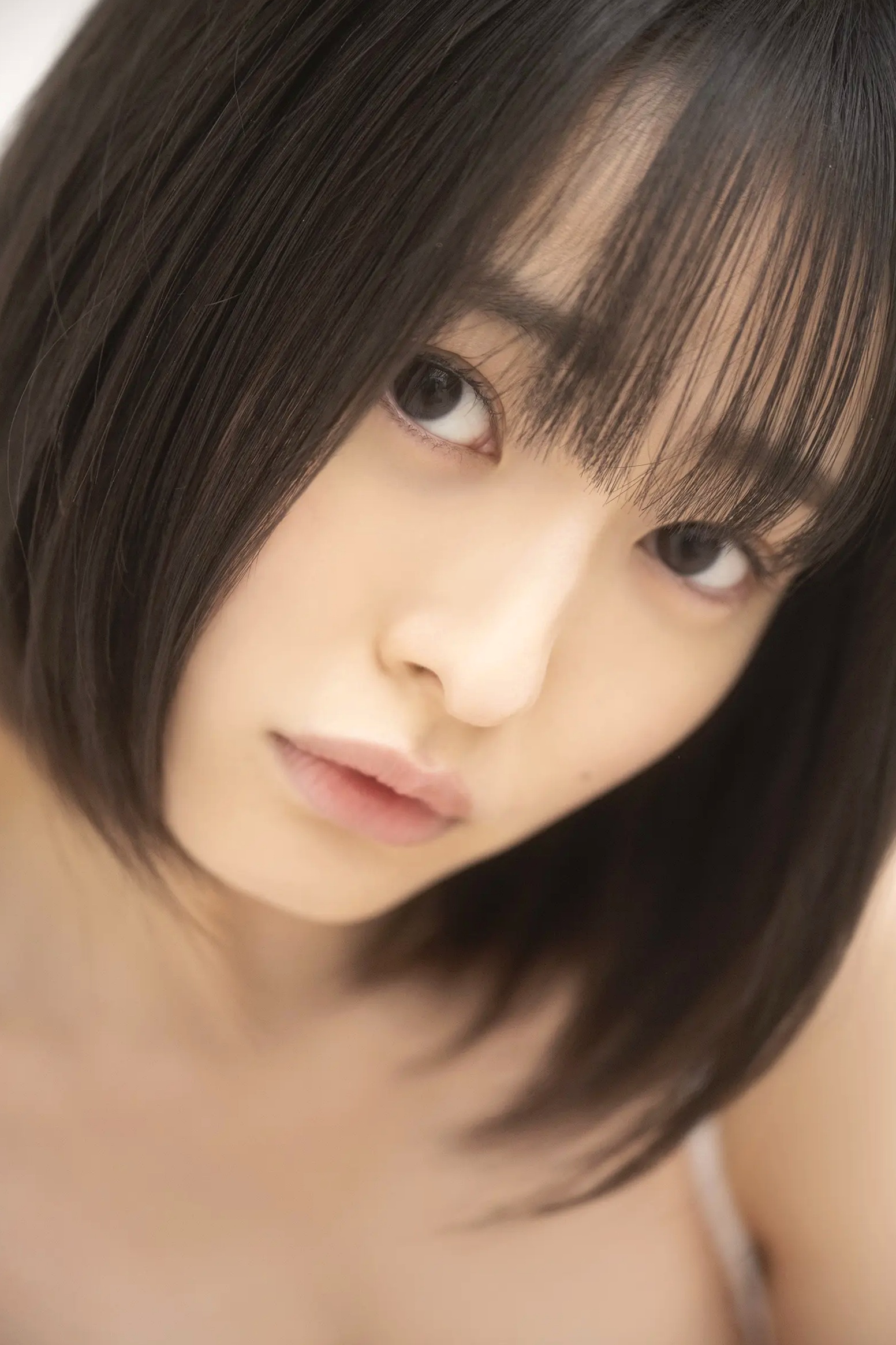 白濱美兎 - Pure White 清纯童颜巨乳美少女柔美私房内衣写真