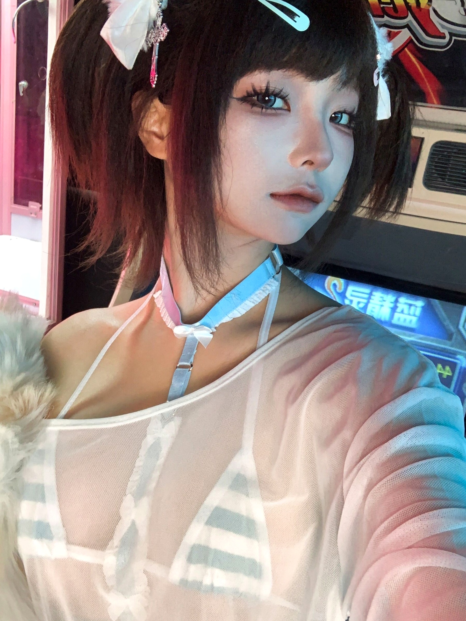 《蠢沫沫-娃娃姬》游戏机房性感内衣写真 湿身诱惑与白丝吊带二次元COS