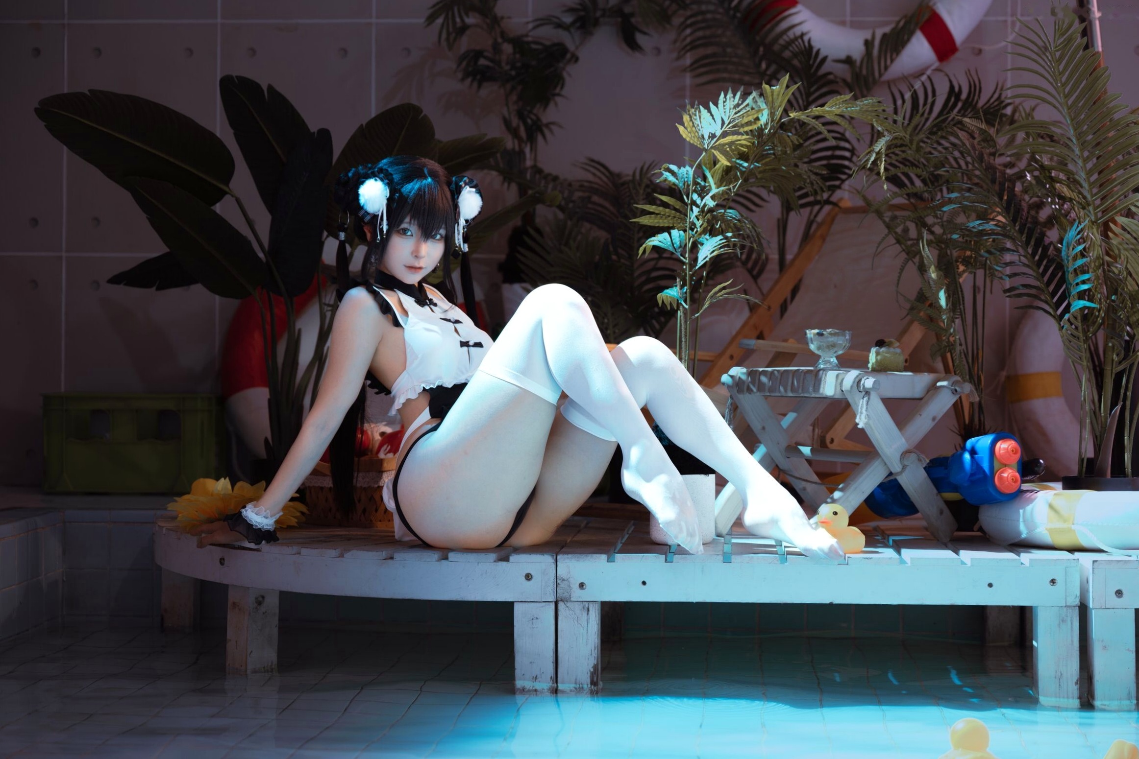 蠢沫沫-熊猫娘 独家二次元高叉旗袍美腿性感私房写真