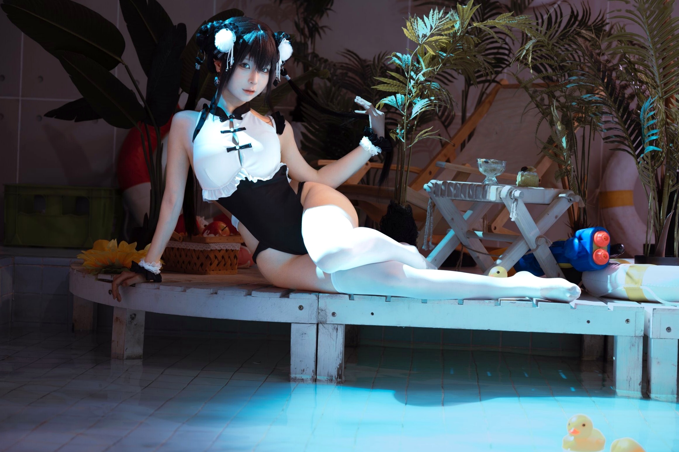 蠢沫沫-熊猫娘 独家二次元高叉旗袍美腿性感私房写真