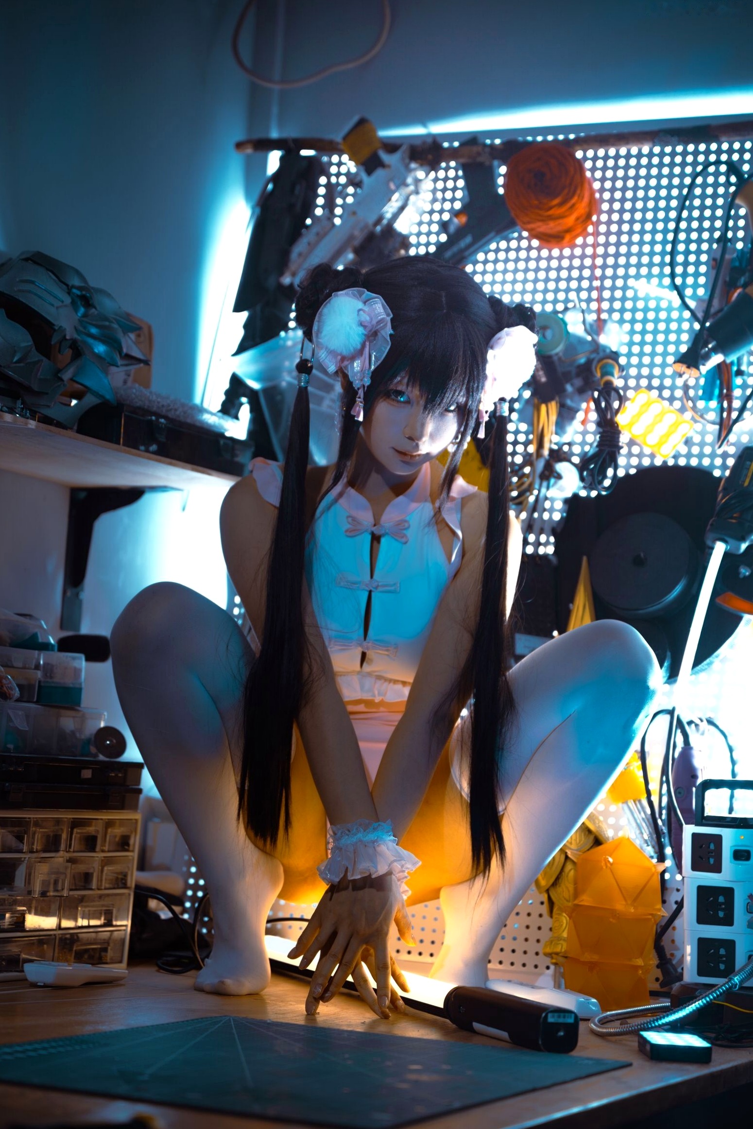 蠢沫沫-熊猫娘 独家二次元高叉旗袍美腿性感私房写真