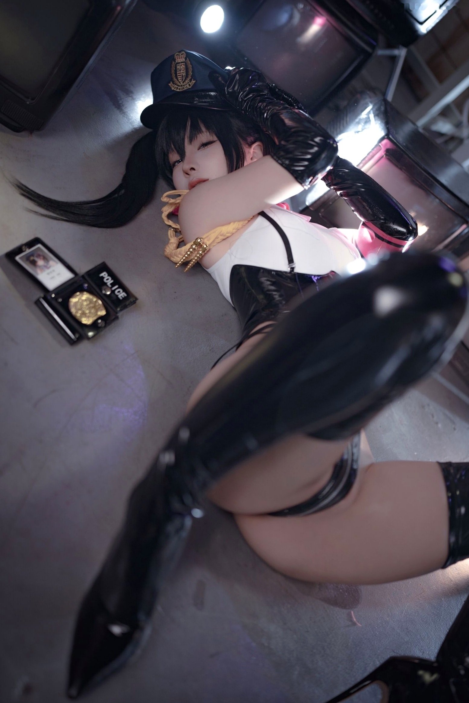 蠢沫沫-沙希女警性感皮衣制服Cosplay写真