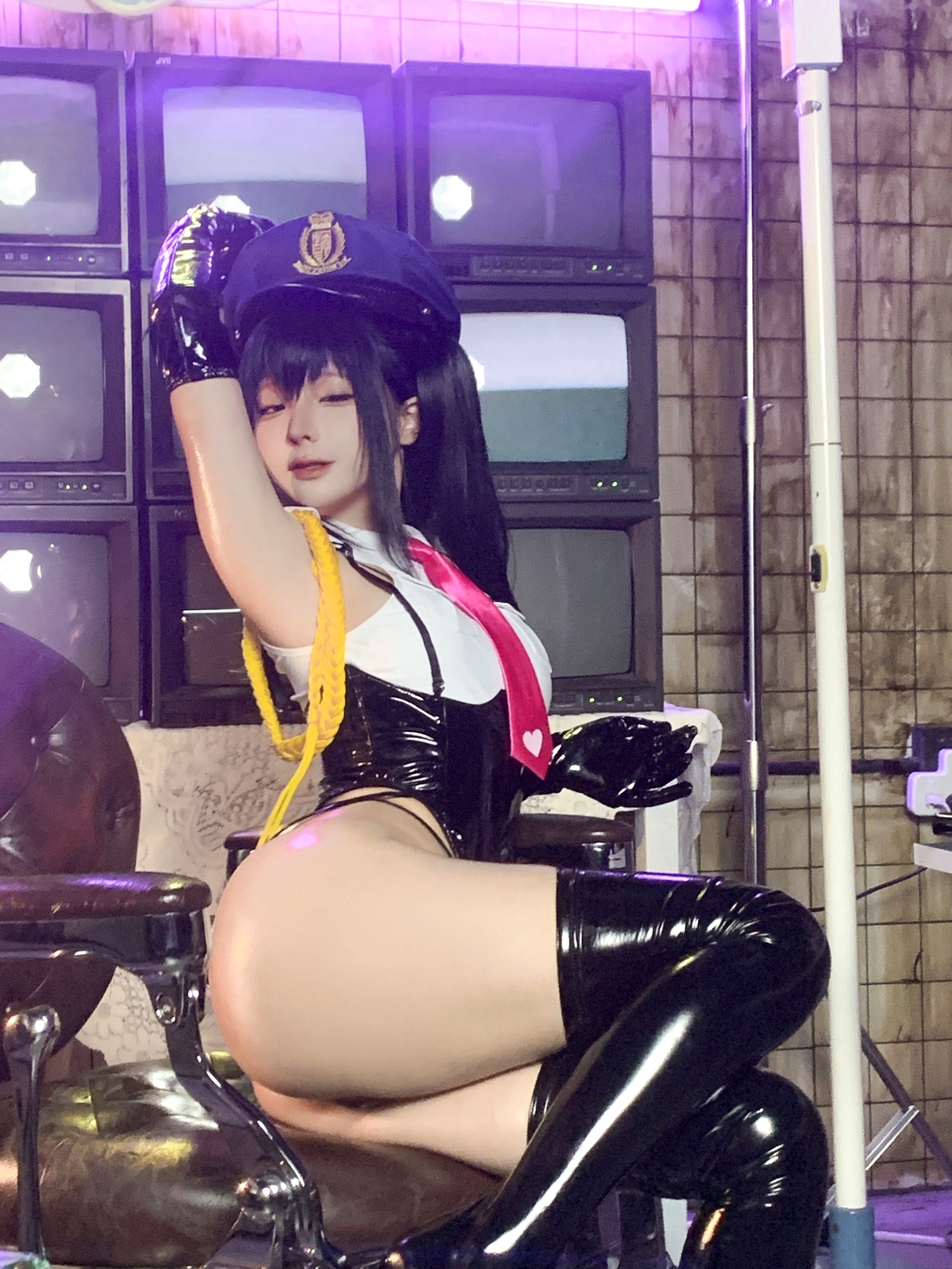 蠢沫沫-沙希女警性感皮衣制服Cosplay写真