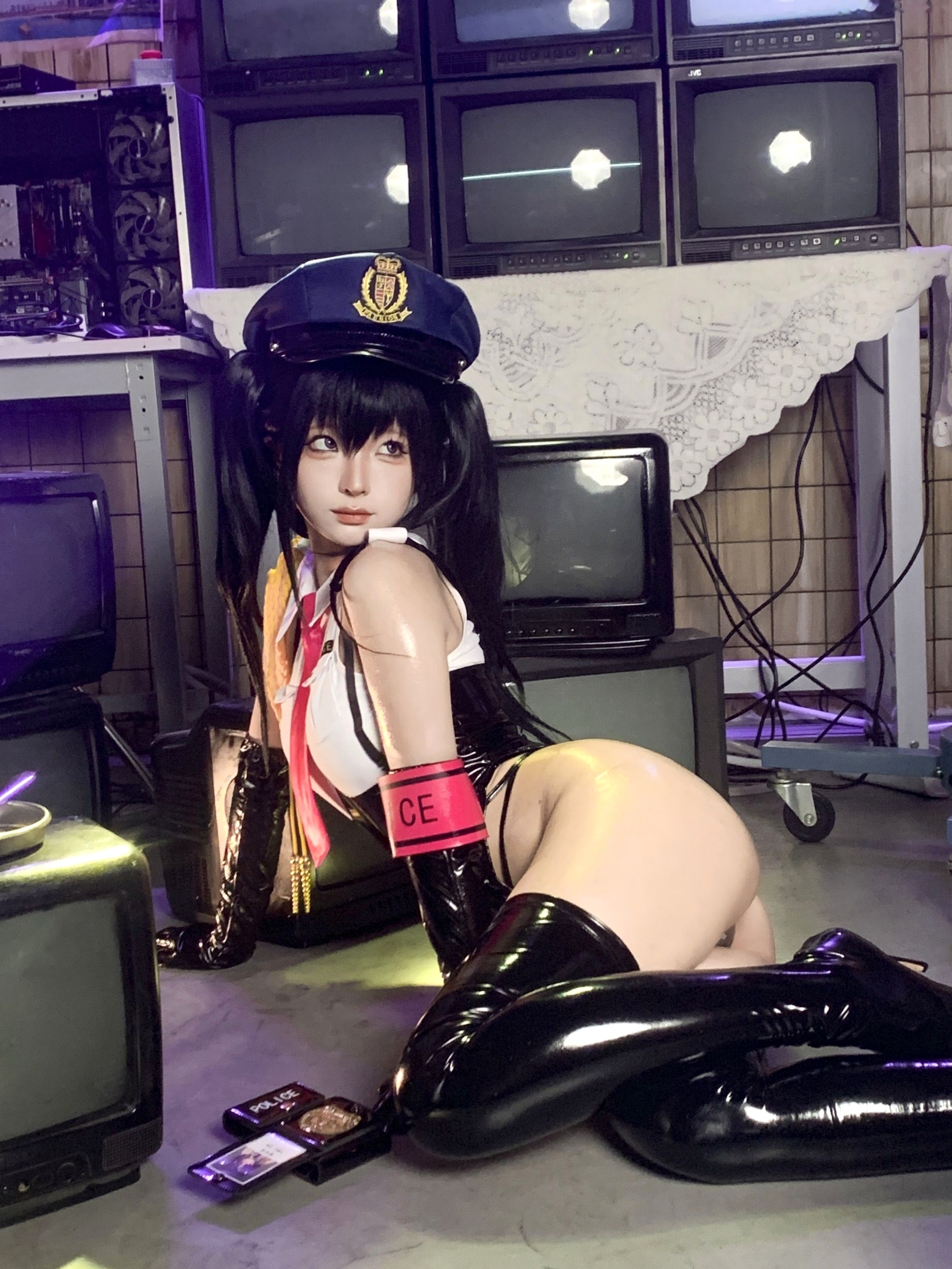 蠢沫沫-沙希女警性感皮衣制服Cosplay写真