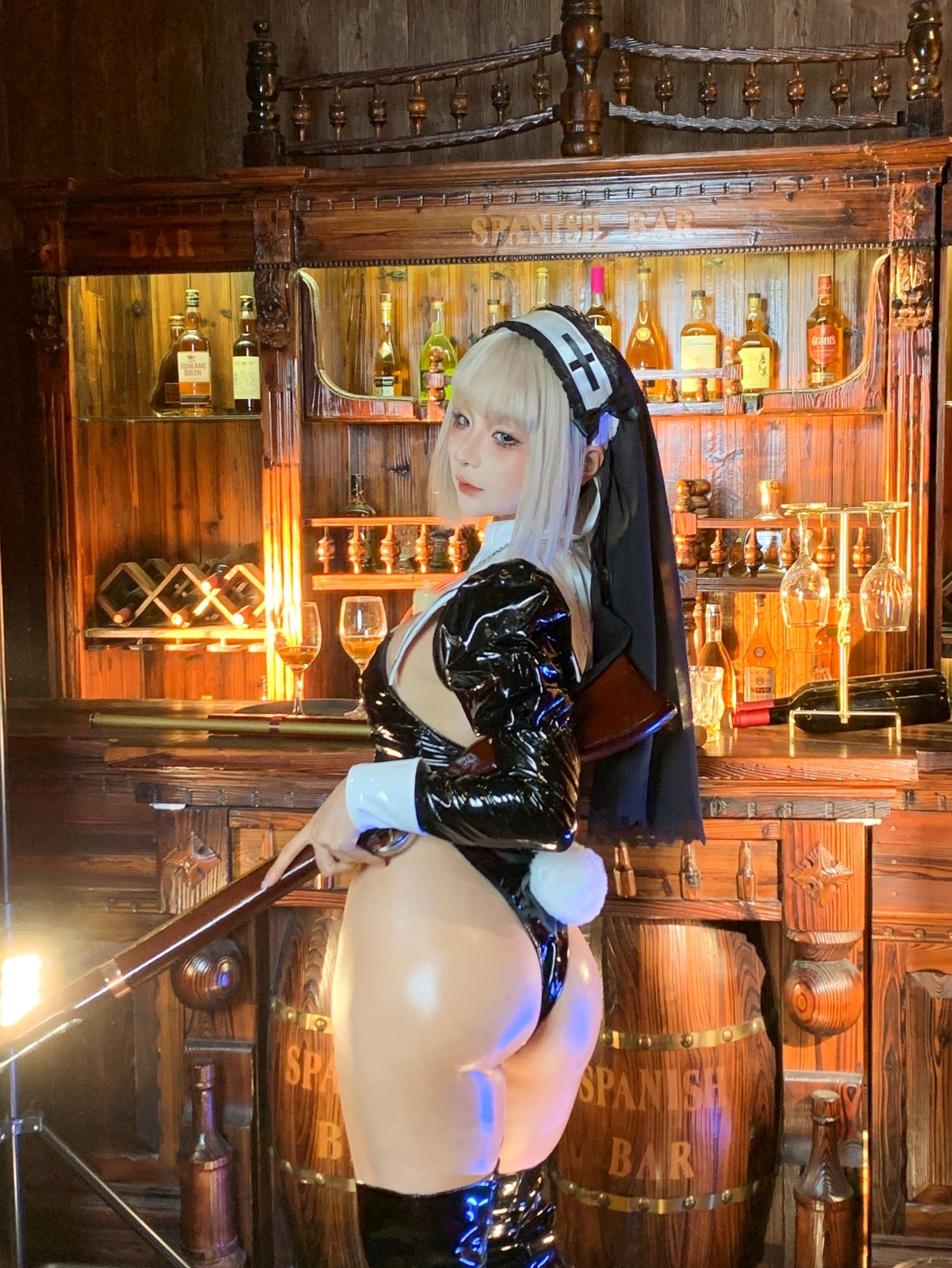 蠢沫沫 - 修女修道院漆皮私房写真 魅惑角色扮演性感女神