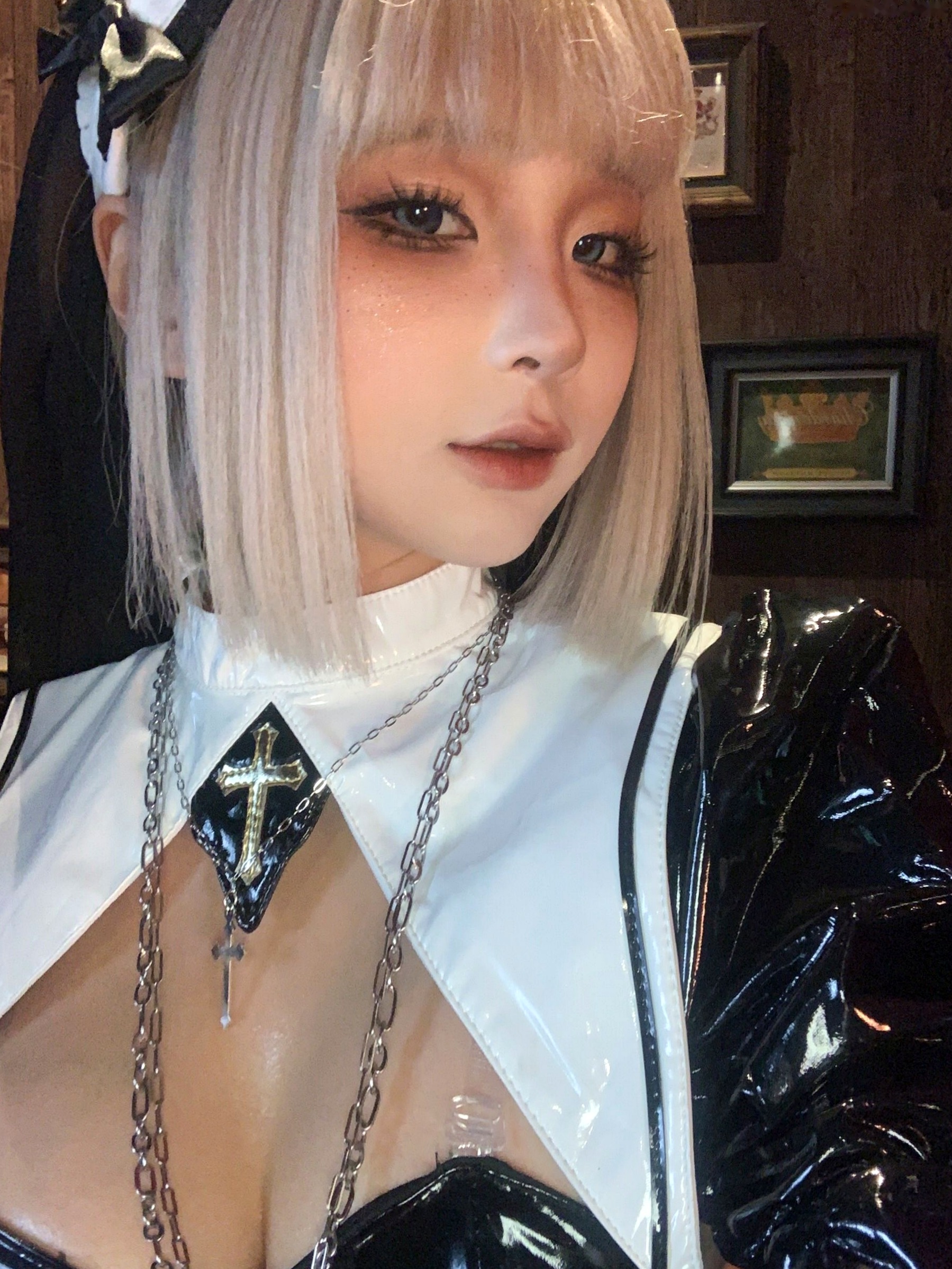 蠢沫沫 - 修女修道院漆皮私房写真 魅惑角色扮演性感女神