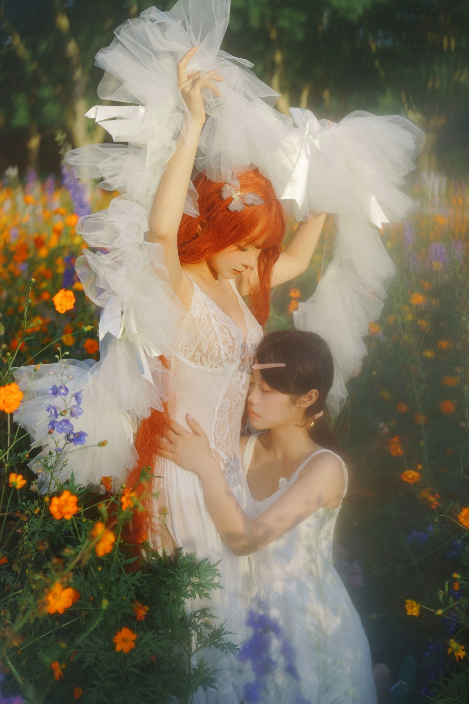 蠢沫沫-花丛婚纱 户外唯美仙女写真 纯欲白色婚纱角色扮演