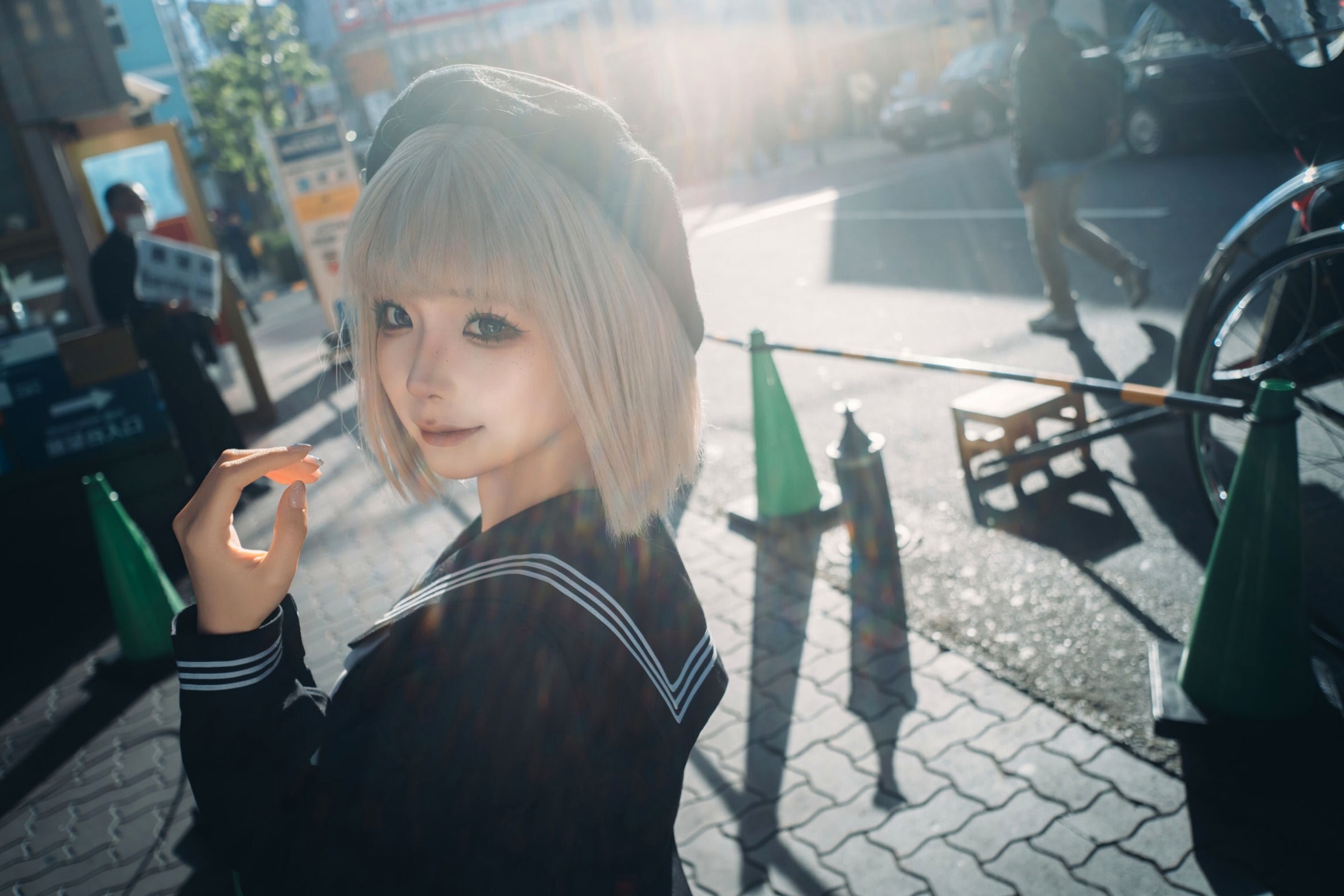 蠢沫沫-秋寻上 日系校服制服与大阪街拍性感写真