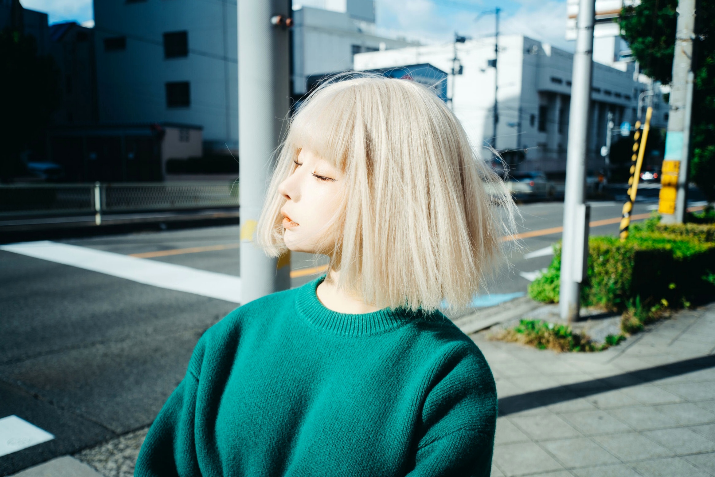 蠢沫沫-秋寻上 日系校服制服与大阪街拍性感写真
