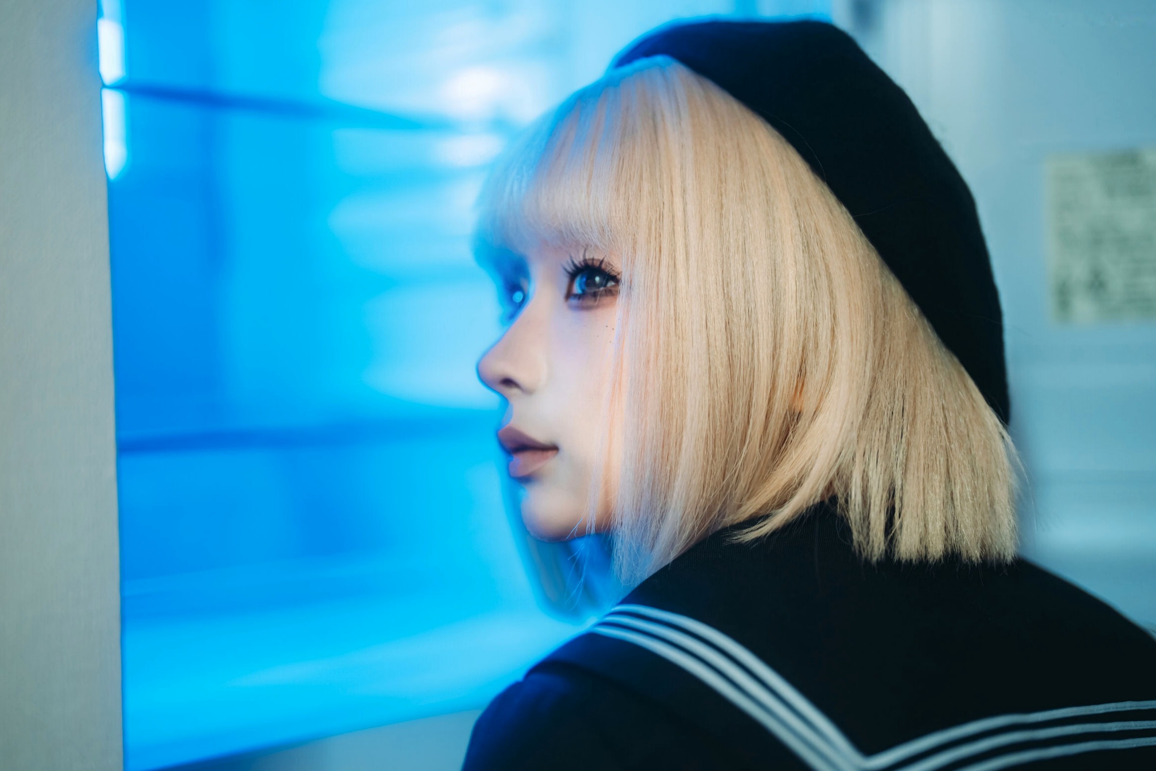 蠢沫沫-秋寻上 日系校服制服与大阪街拍性感写真