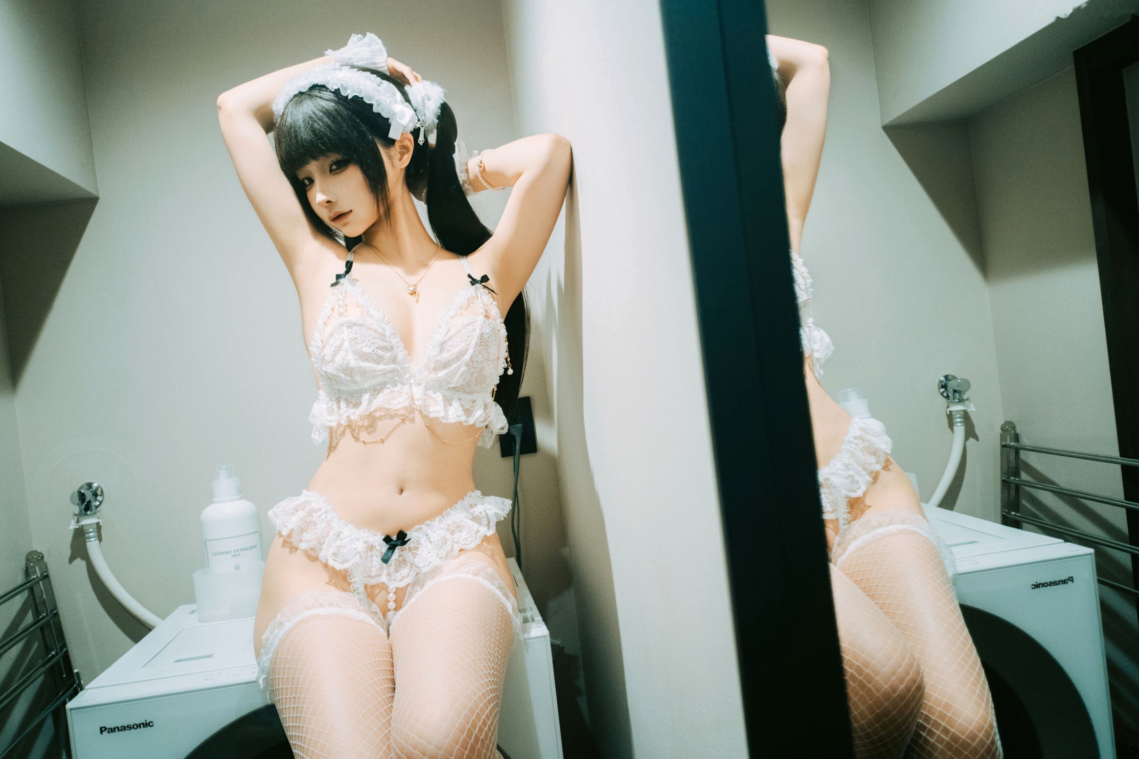 蠢沫沫-秋寻上 日系校服制服与大阪街拍性感写真