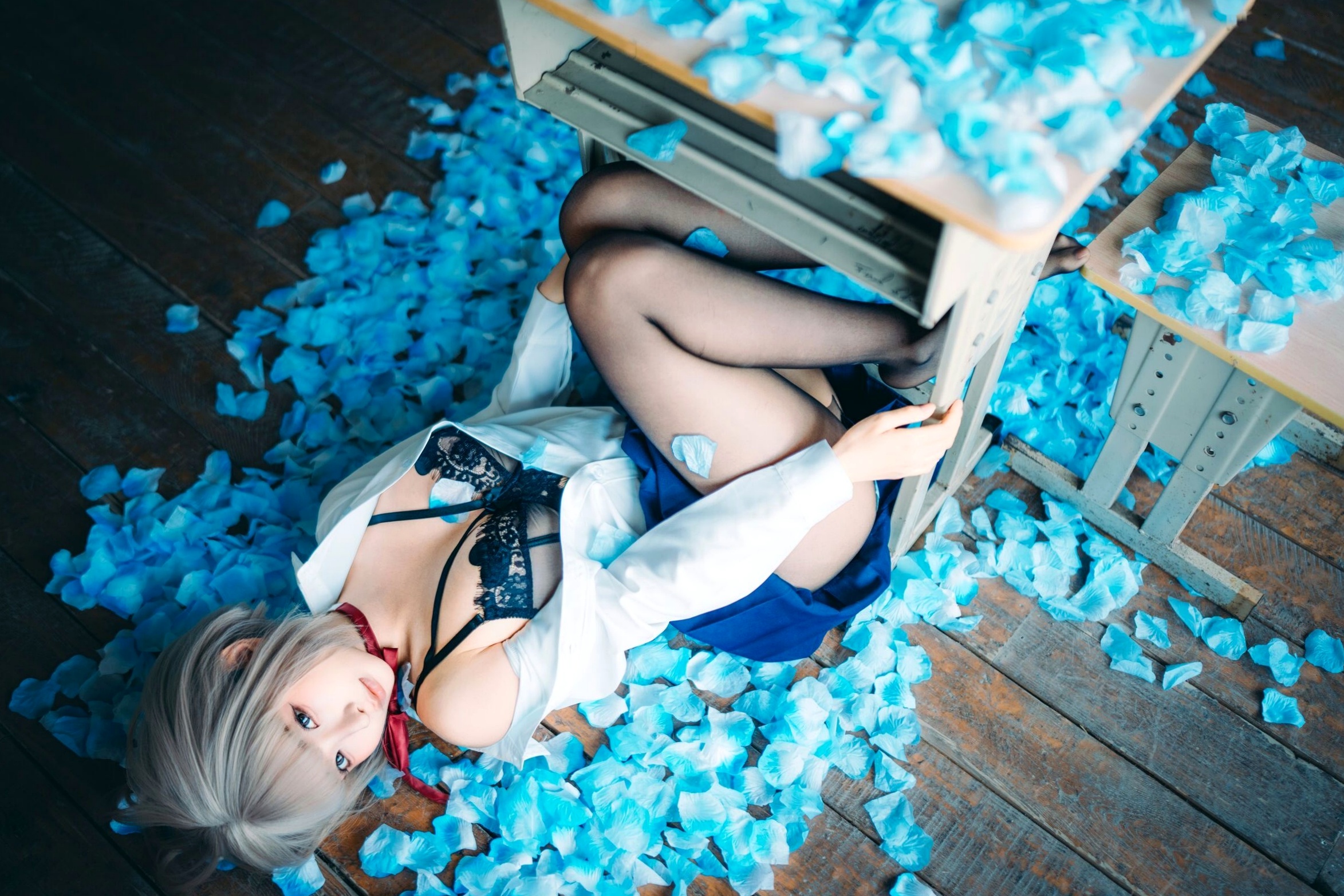 蠢沫沫-2025年09月自拍-4套 魅惑鬼姬Cosplay与黑丝校服写真