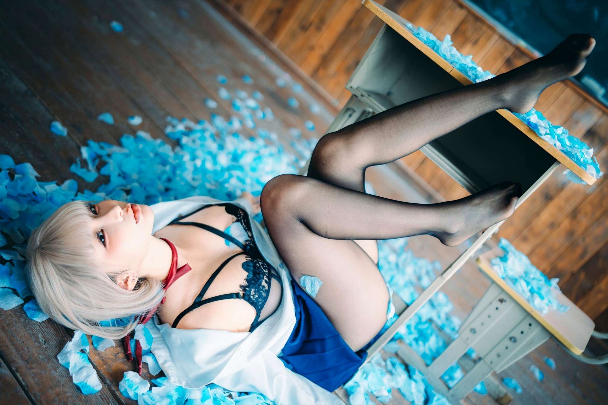 蠢沫沫-2025年09月自拍-4套 魅惑鬼姬Cosplay与黑丝校服写真