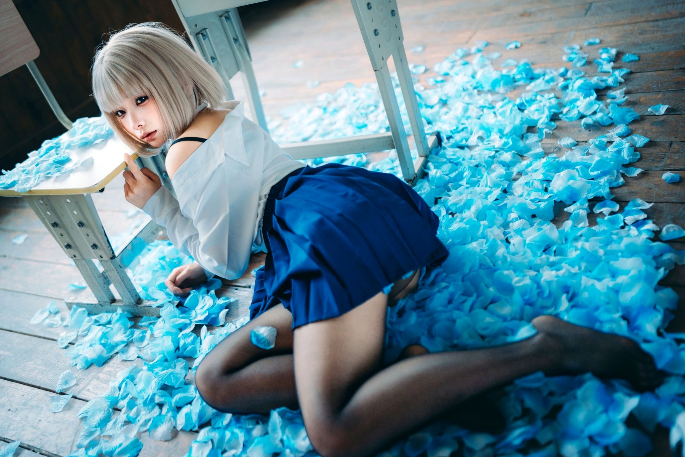 蠢沫沫-2025年09月自拍-4套 魅惑鬼姬Cosplay与黑丝校服写真