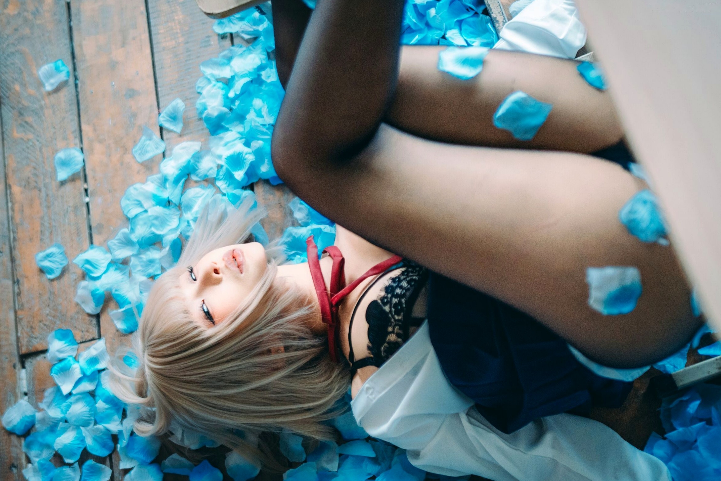 蠢沫沫-2025年09月自拍-4套 魅惑鬼姬Cosplay与黑丝校服写真
