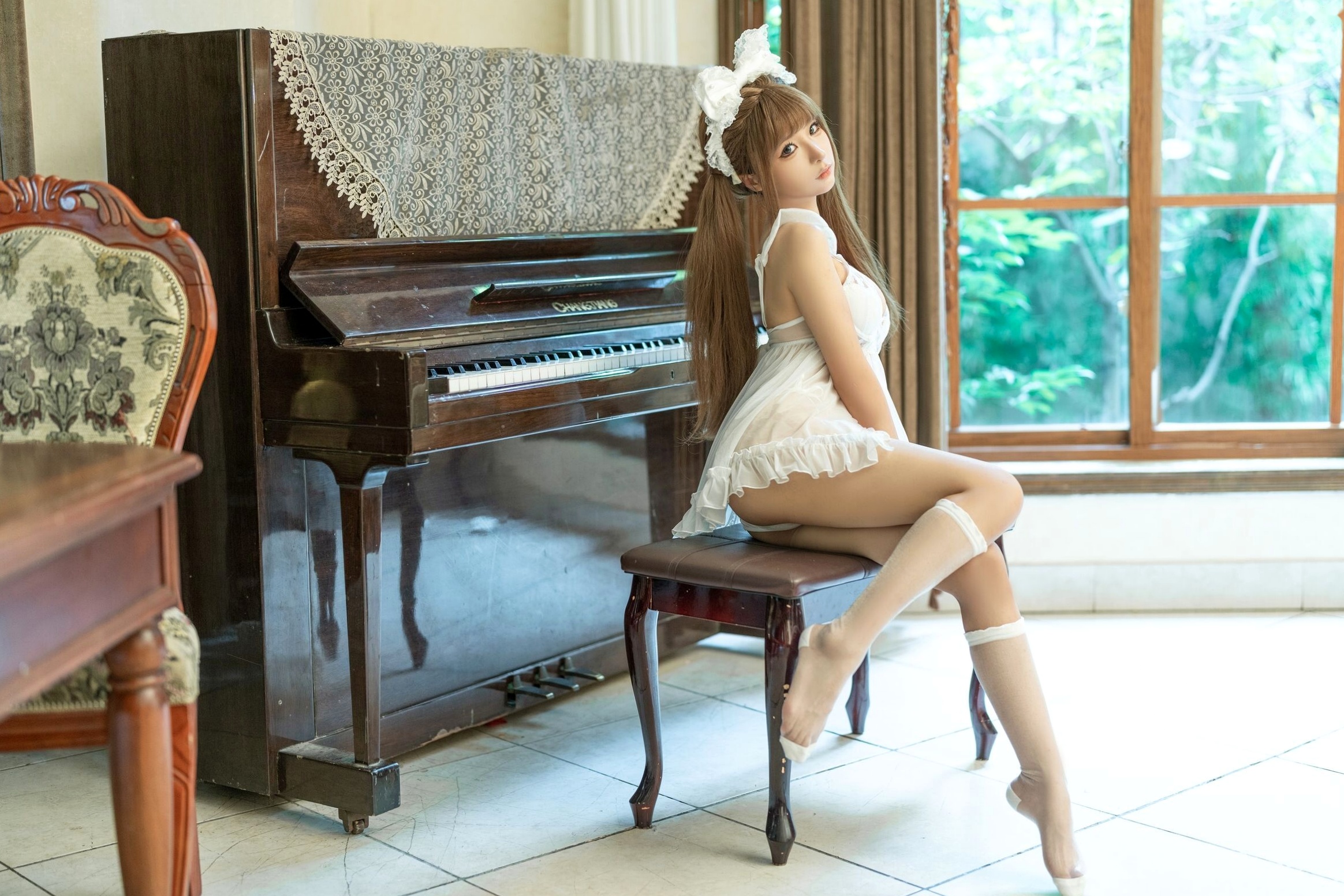 蠢沫沫-小娇妻 纯欲白色蕾丝女仆性感内衣私房写真