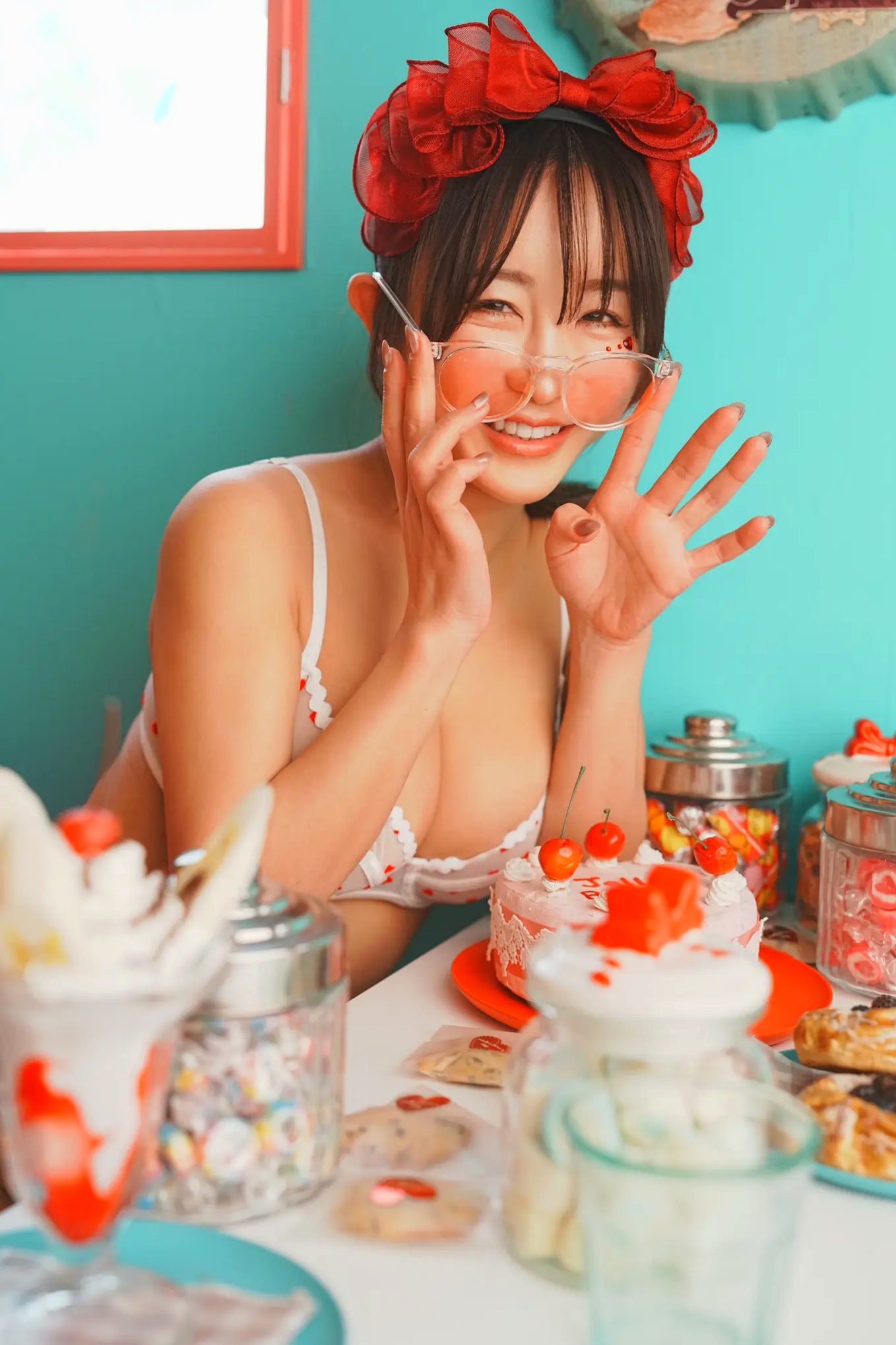 いくみ (193iKkyu3) 浪漫情人节甜美写真,身穿可爱爱心内衣,演绎极致性感诱惑