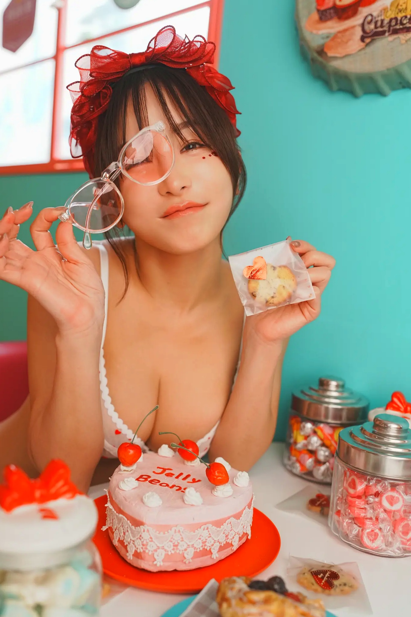 いくみ (193iKkyu3) 浪漫情人节甜美写真,身穿可爱爱心内衣,演绎极致性感诱惑