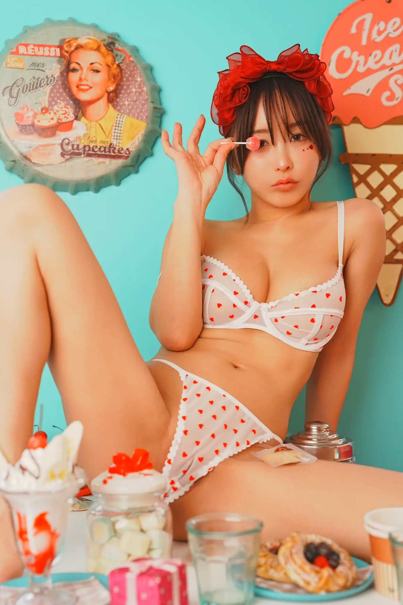 いくみ (193iKkyu3) 浪漫情人节甜美写真,身穿可爱爱心内衣,演绎极致性感诱惑