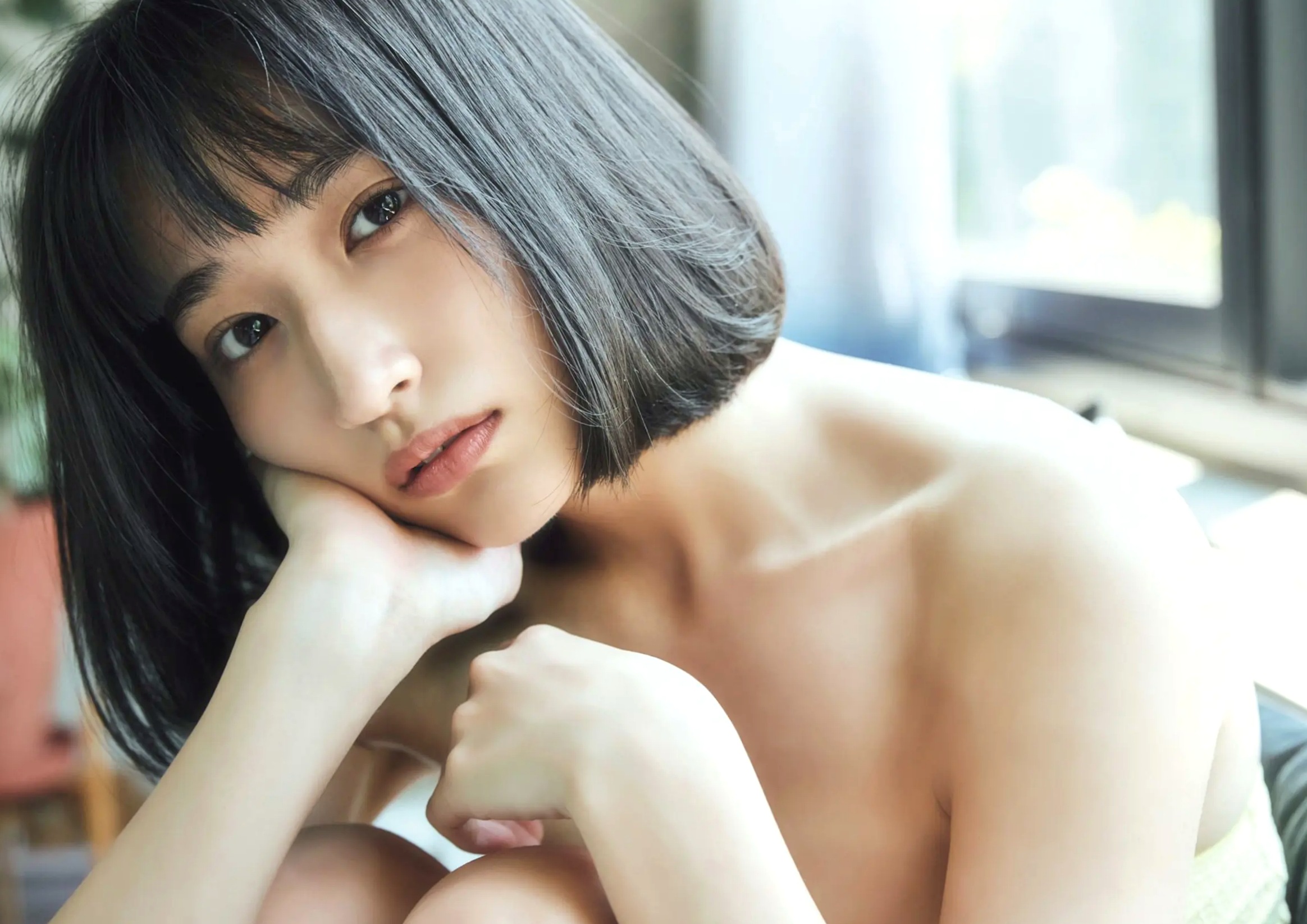 水野瞳 - 夏物語:元气短发娇俏写真,泳装戏水演绎清新夏日清凉少女私房感