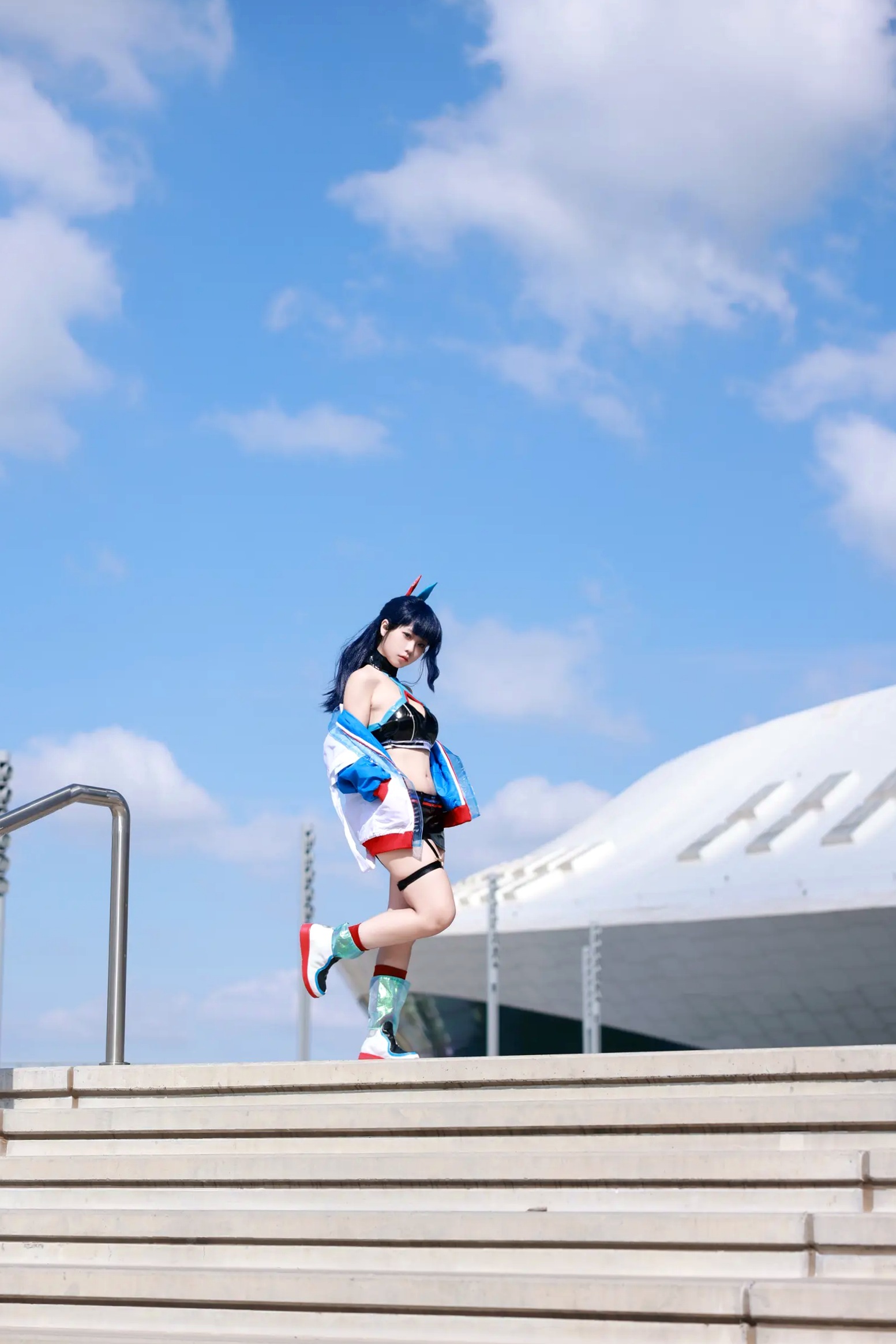 Gallery - G44不会受伤 - 宝多六花高清COS:蓝天户外系极品角色扮演,超短裙展现极致曼妙曲线,清冷美艳制服写真角色扮演制服性感户外美腿 女神私房照_秀色女神