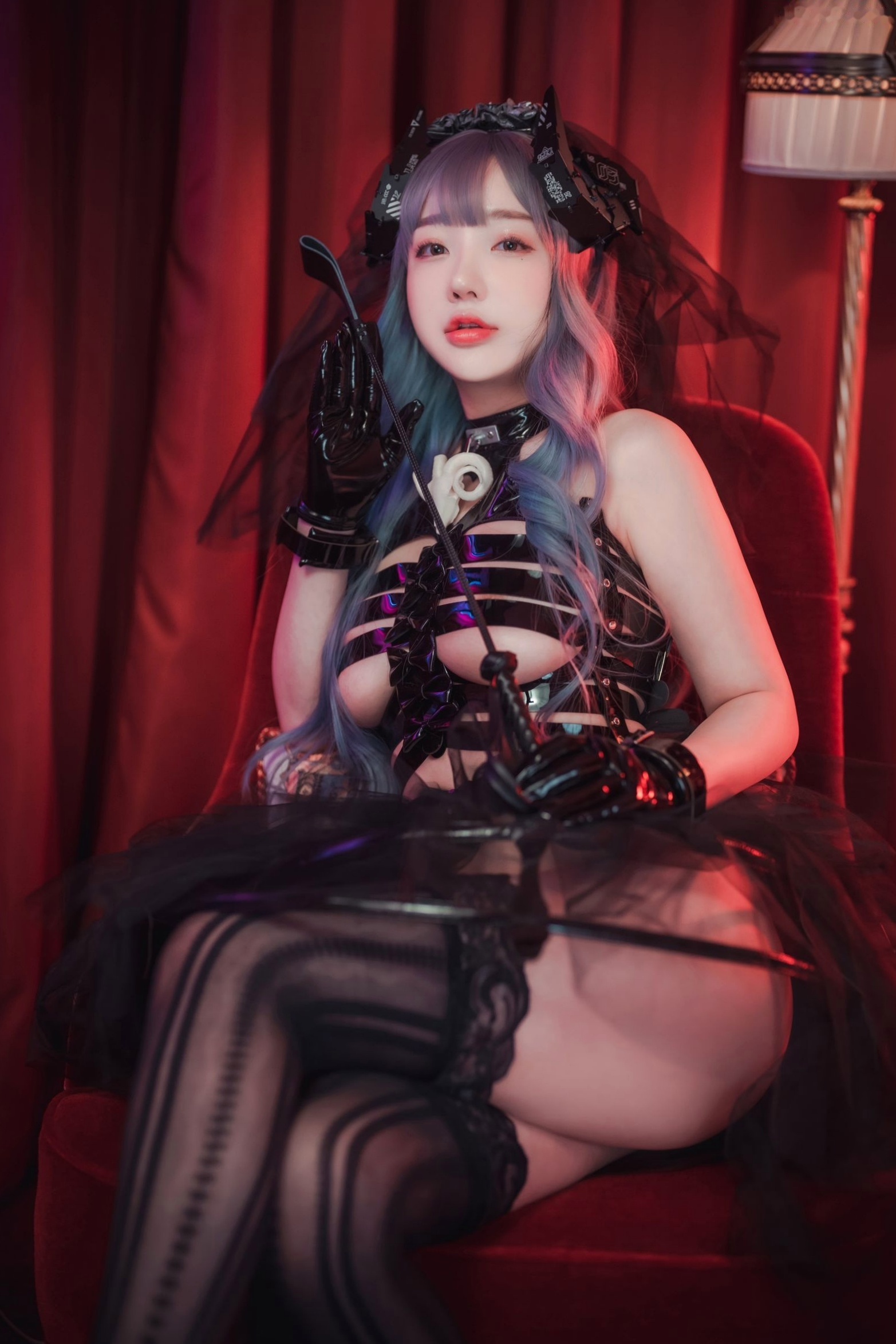 Gallery - 韩国美女孙乐乐Son-YeEun魅魔派对角色扮演写真,漆皮紧身装诱惑,红色沙发上的野性瞬间,无圣光大尺度私房,演绎极致性感氛围韩国性感角色扮演私房照大尺度 女神私房照_秀色女神