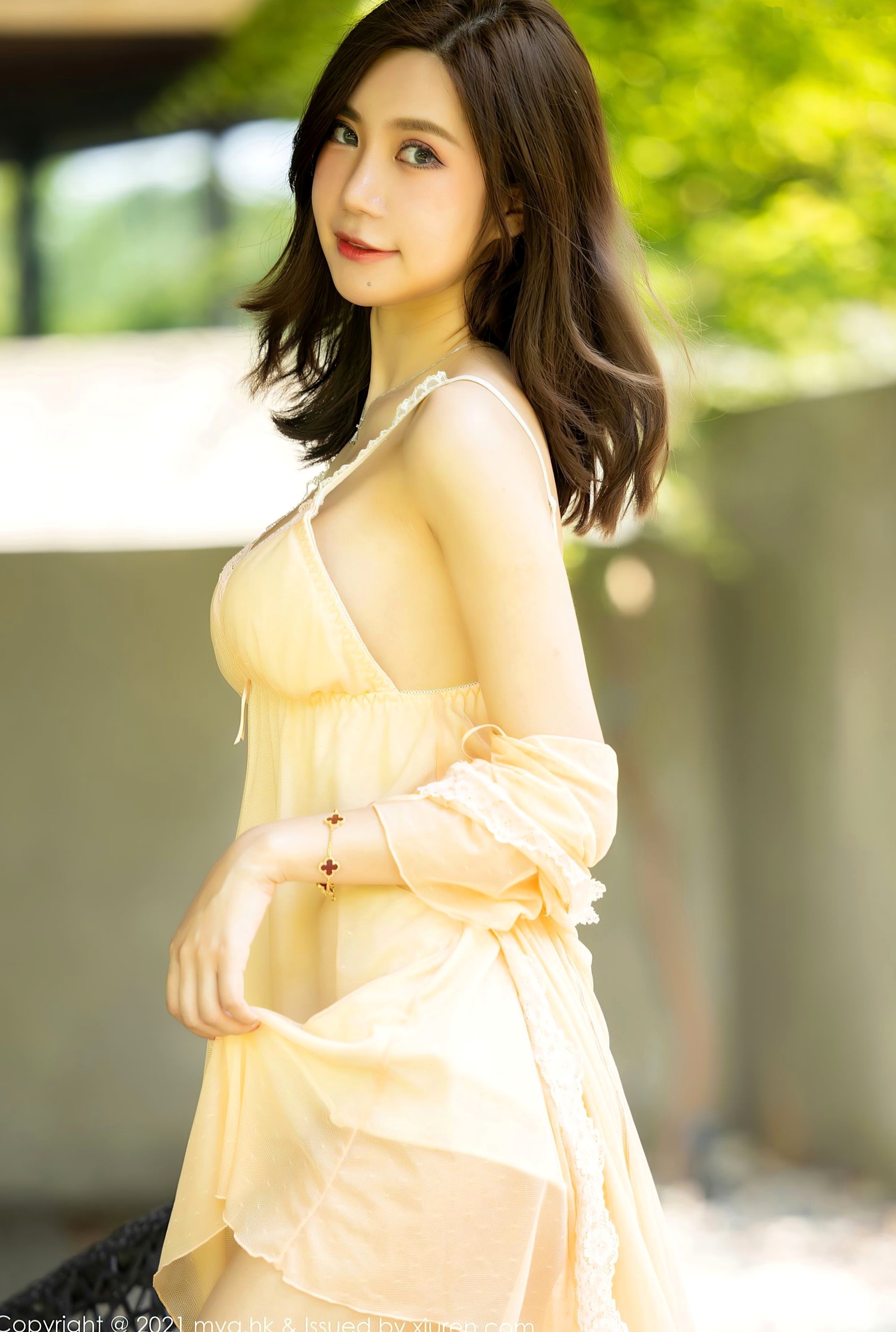 Gallery - MyGirl美媛馆561期:绮里嘉Carina淡黄薄纱睡衣极致诱惑,浴室湿身私房写真,高清无圣光绝美大尺度视觉盛宴美媛馆性感诱惑浴室湿身 女神私房照_秀色女神