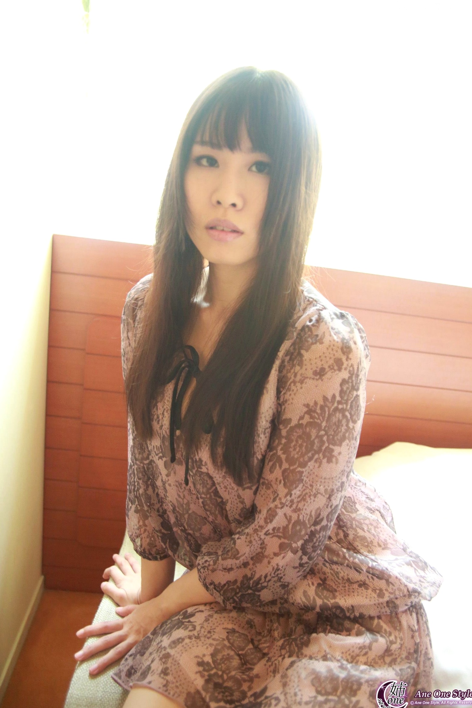 Gallery - X-City_ Ane One Style No.82 牧野絵里 Eri Makino 私房写真,优雅蕾丝裙下的室内魅力与修长美腿,尽显知性成熟气质气质清纯私房照美腿日本 女神私房照_秀色女神