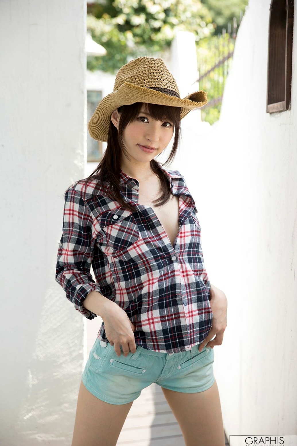 Gallery - Graphis_天使萌First Gravure私房写真,黑色透视衬衫搭配网袜展示极致身材性感诱惑私房照日本大尺度 女神私房照_秀色女神