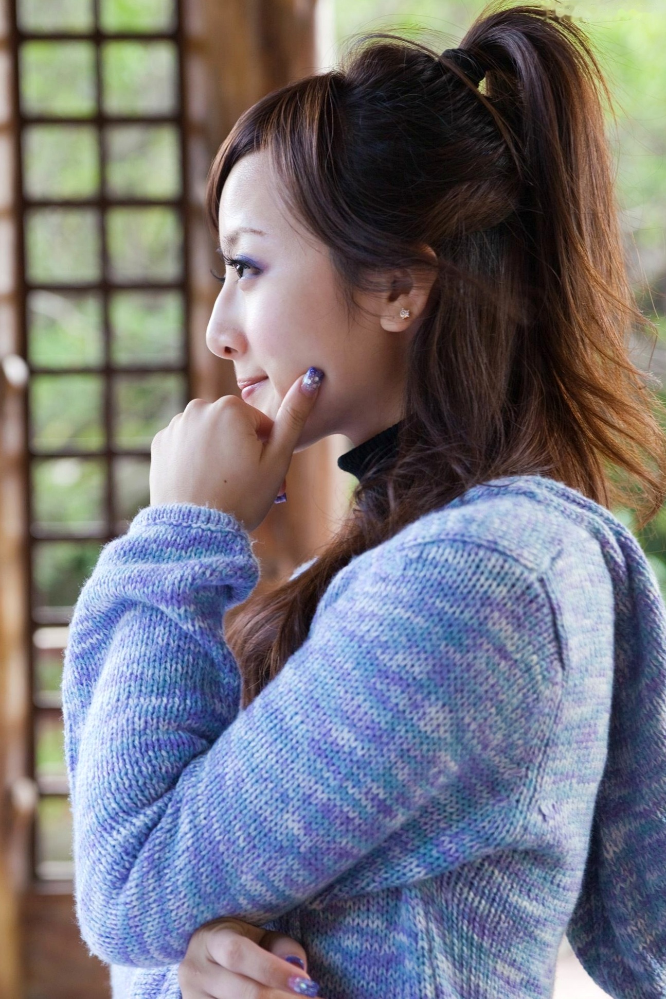 台湾正妹Mikako果子MM双溪公园户外私房写真,清新甜美针织衫穿搭,治愈系气质女神公园街拍生活照