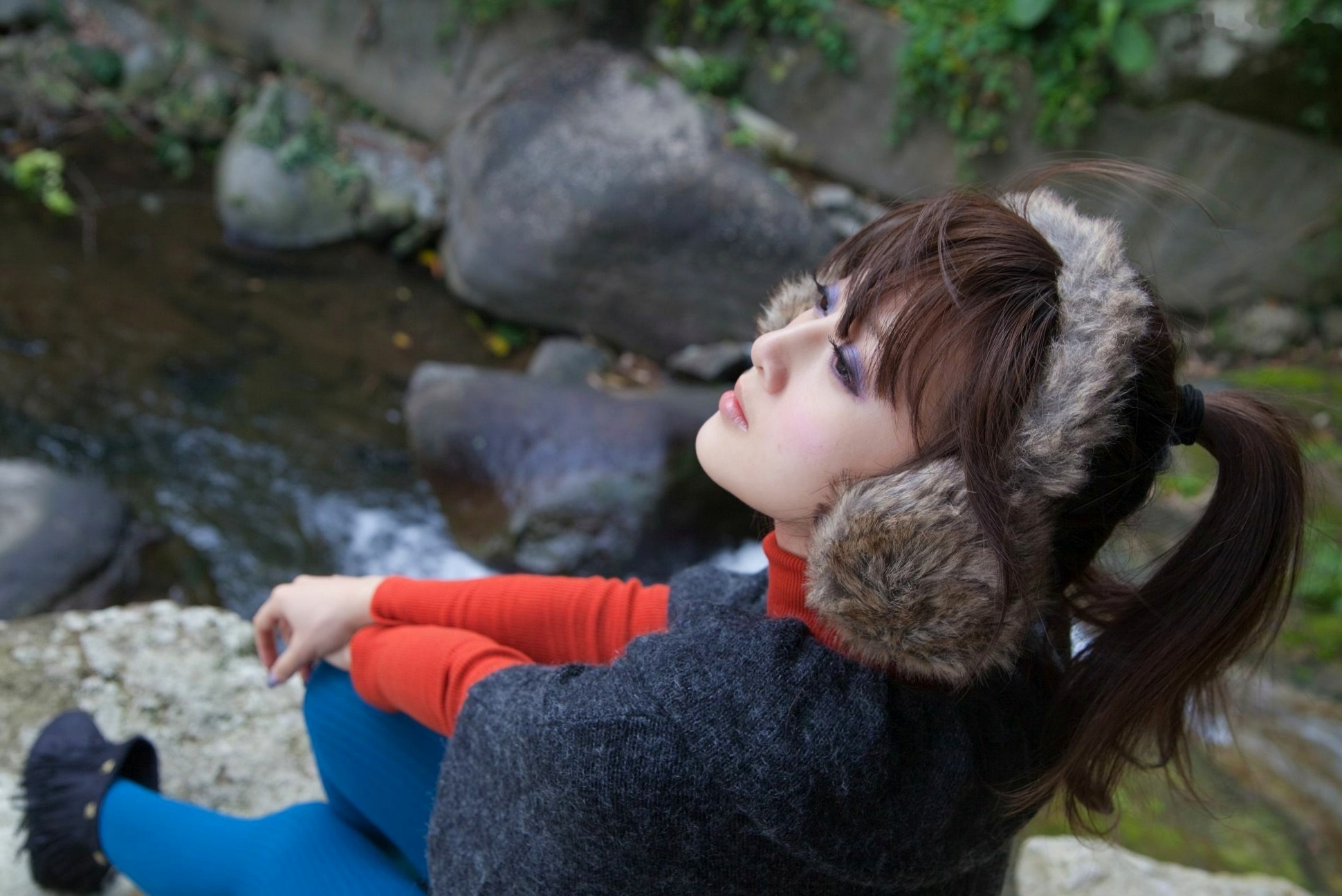 台湾正妹Mikako果子MM双溪公园户外私房写真,清新甜美针织衫穿搭,治愈系气质女神公园街拍生活照