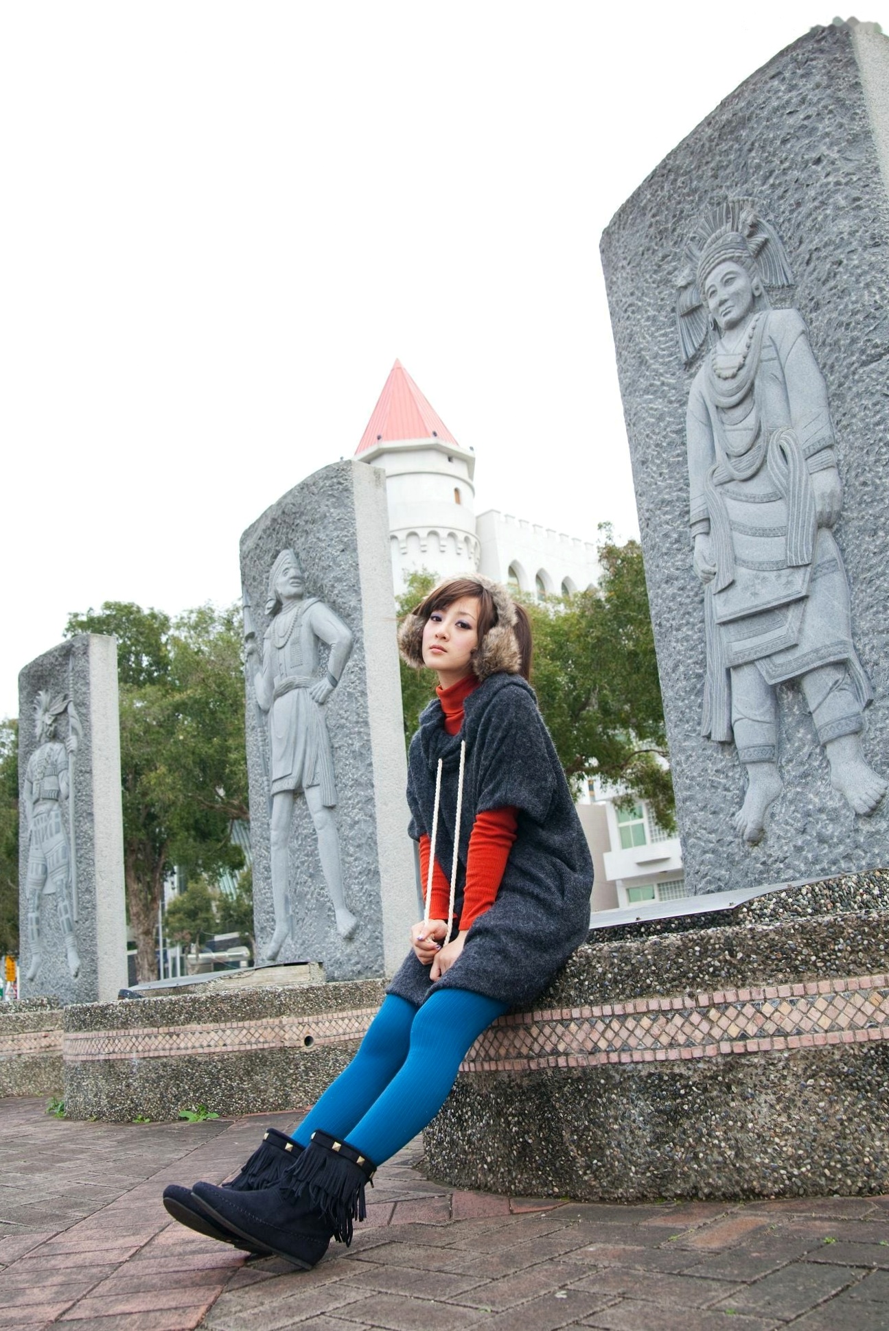 台湾正妹Mikako果子MM双溪公园户外私房写真,清新甜美针织衫穿搭,治愈系气质女神公园街拍生活照