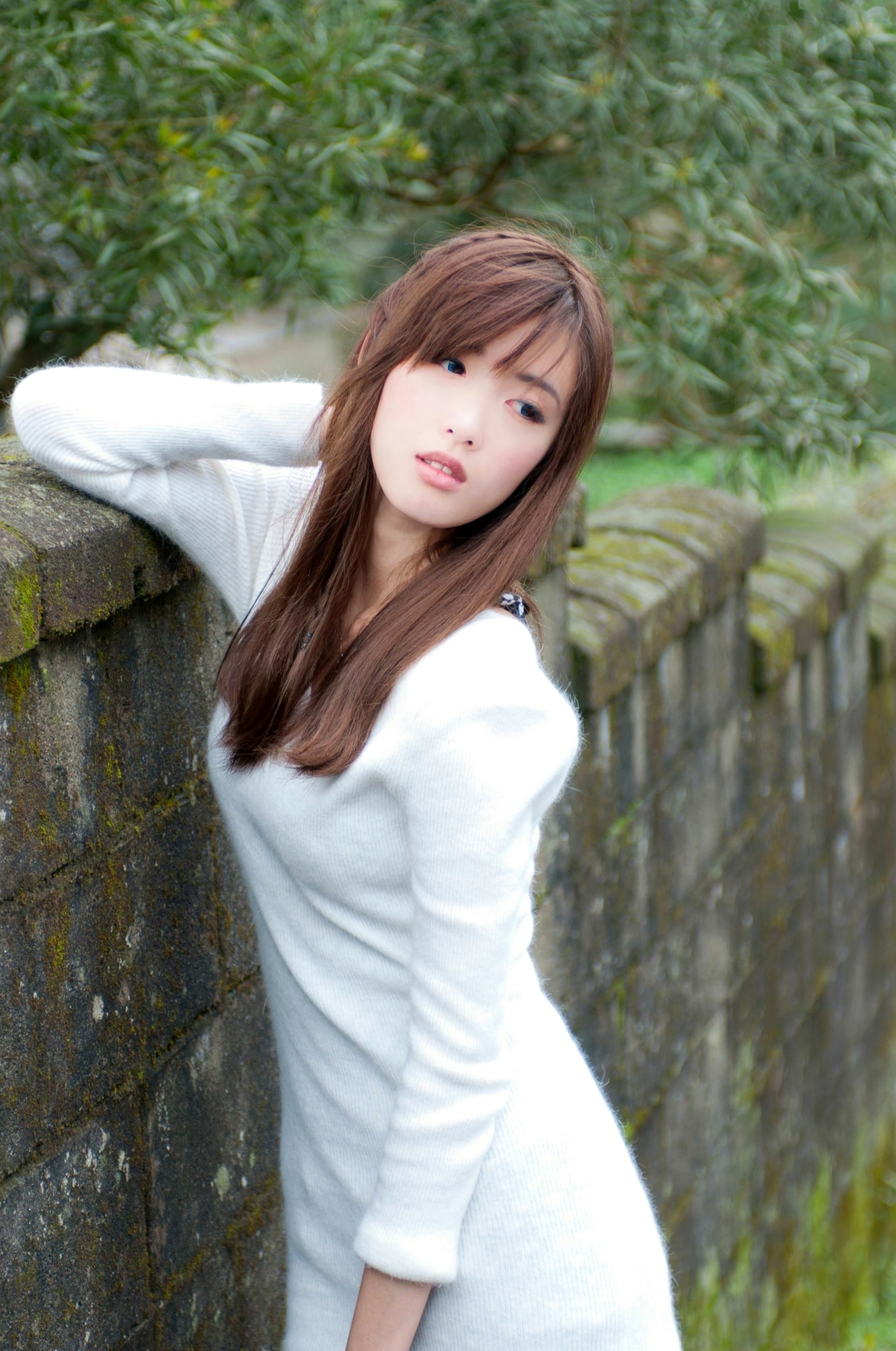 台湾正妹Kila晶晶/金允乔校园美拍:清新纯美针织衫户外写真系列图片