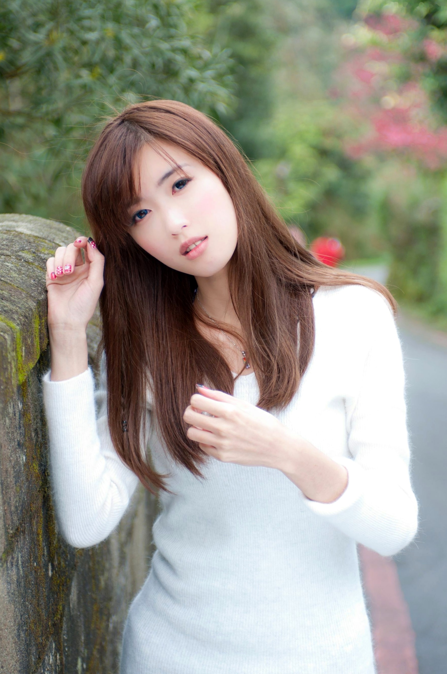 台湾正妹Kila晶晶/金允乔校园美拍:清新纯美针织衫户外写真系列图片