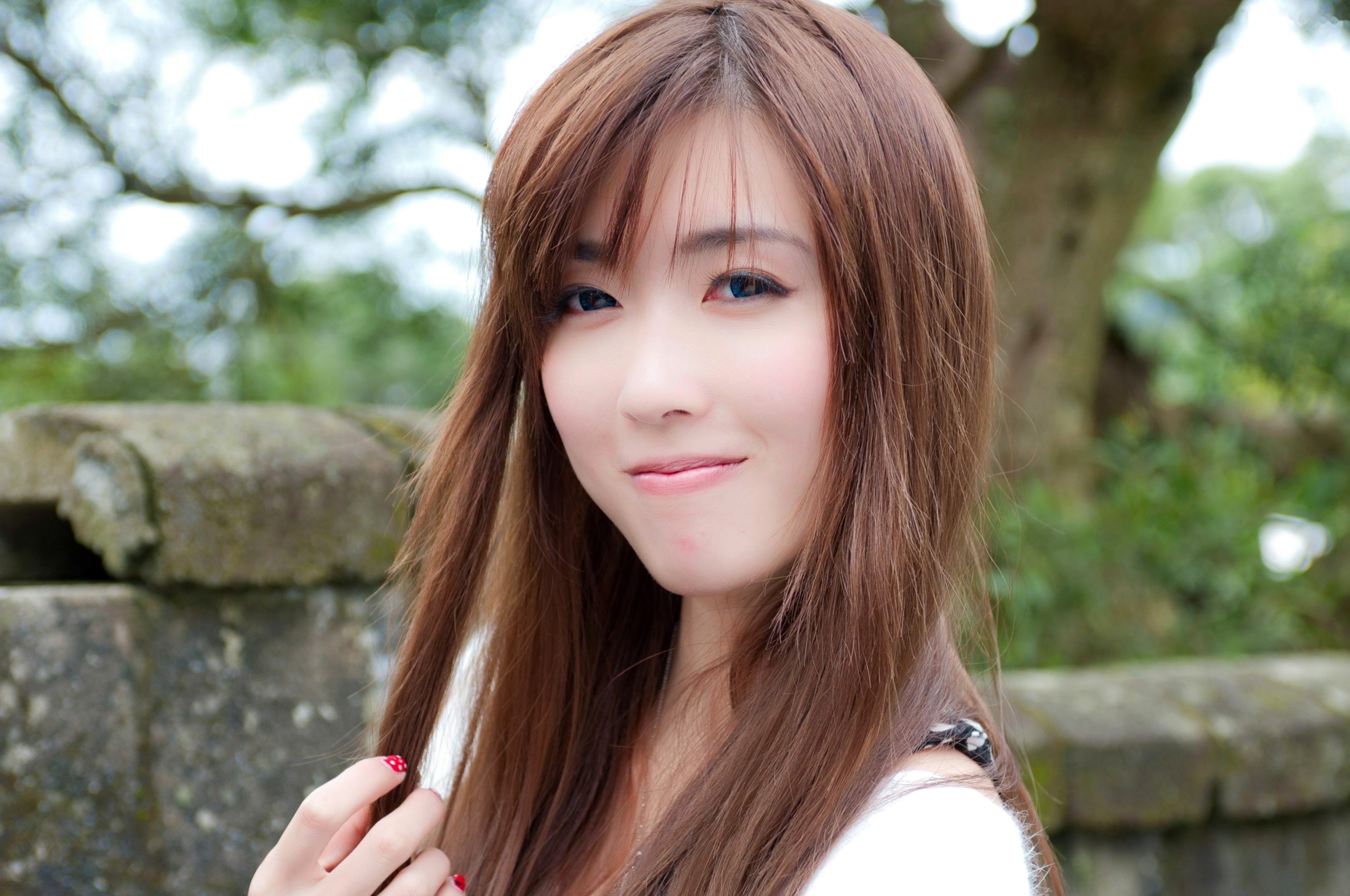 台湾正妹Kila晶晶/金允乔校园美拍:清新纯美针织衫户外写真系列图片
