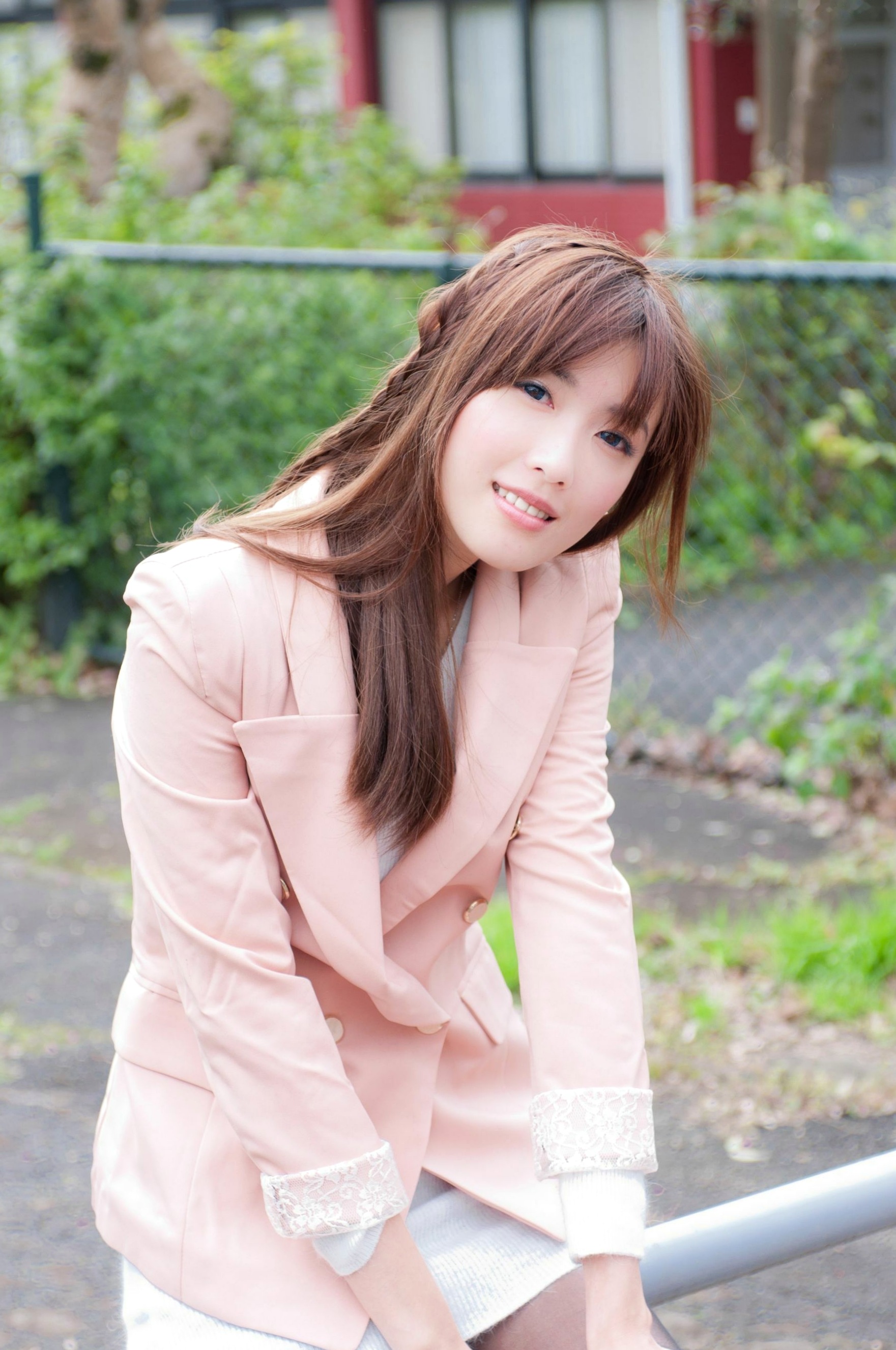 台湾正妹Kila晶晶/金允乔校园美拍:清新纯美针织衫户外写真系列图片