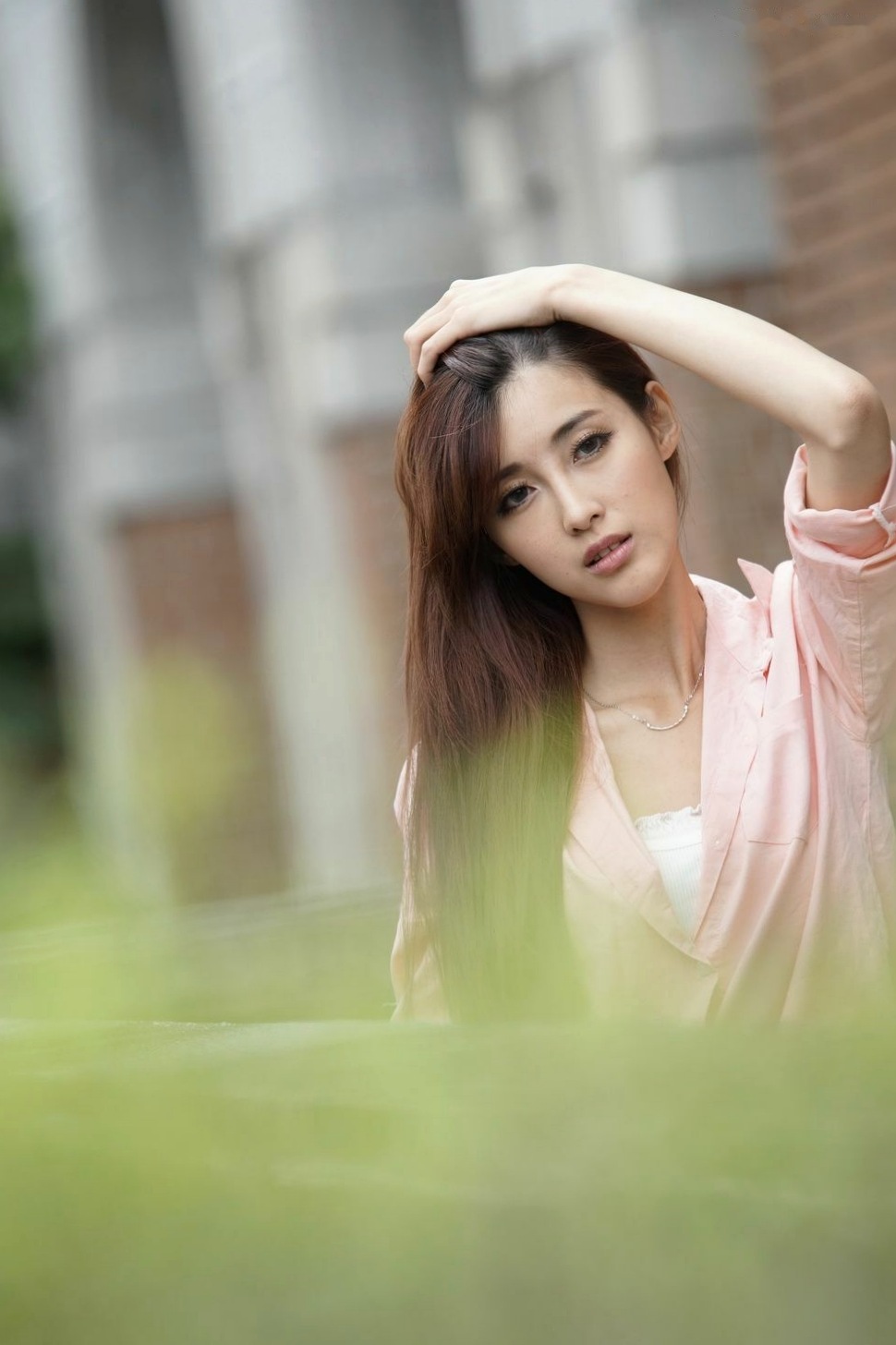 台湾正妹Kila晶晶/金允乔校园美拍:清新纯美针织衫户外写真系列图片