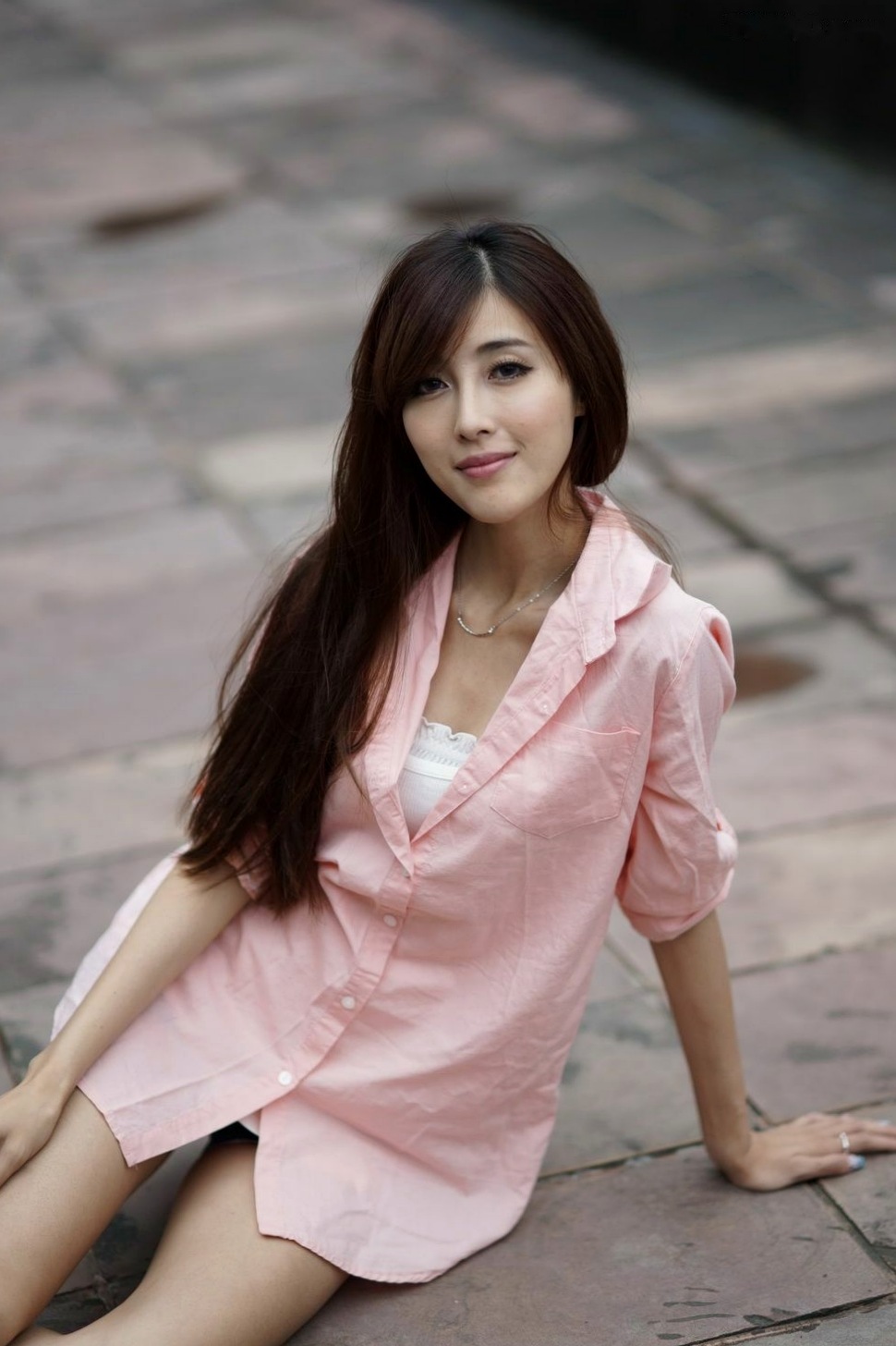 台湾正妹Kila晶晶/金允乔校园美拍:清新纯美针织衫户外写真系列图片