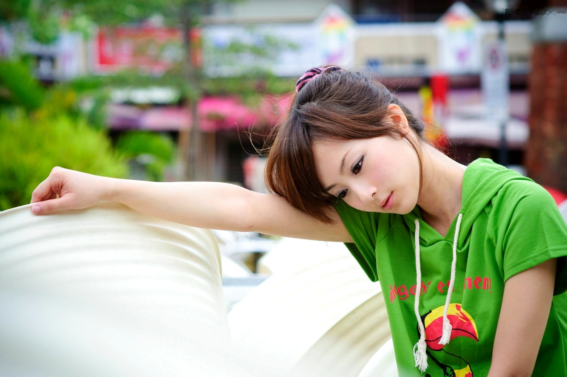 台湾正妹张允霏/张凯洁《西门町外拍》写真集,街拍清新少女风,户外休闲穿搭,气质女神甜美灵动